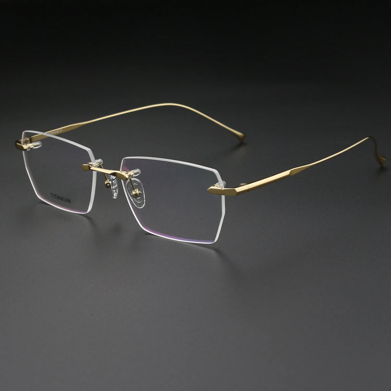 Небольшая квадратная оправа для очков без оправы