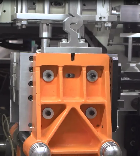 Высокопроизводительная машина для выдувного формования пластиковых банок HDPE PE 2 литра