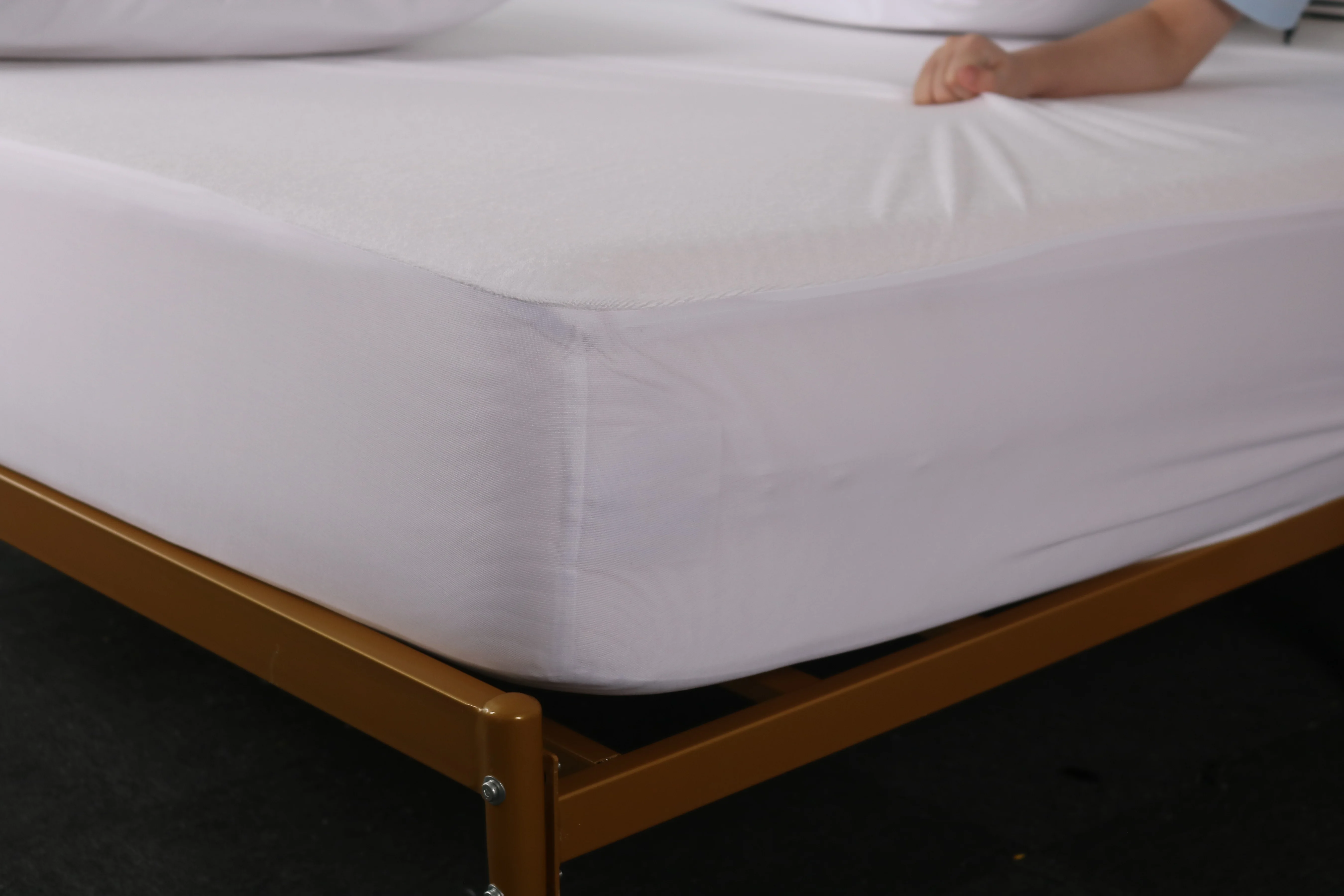 Wholesale RTS White 100% polyester twin terry waterproof bed mattress covers & protectors for sale