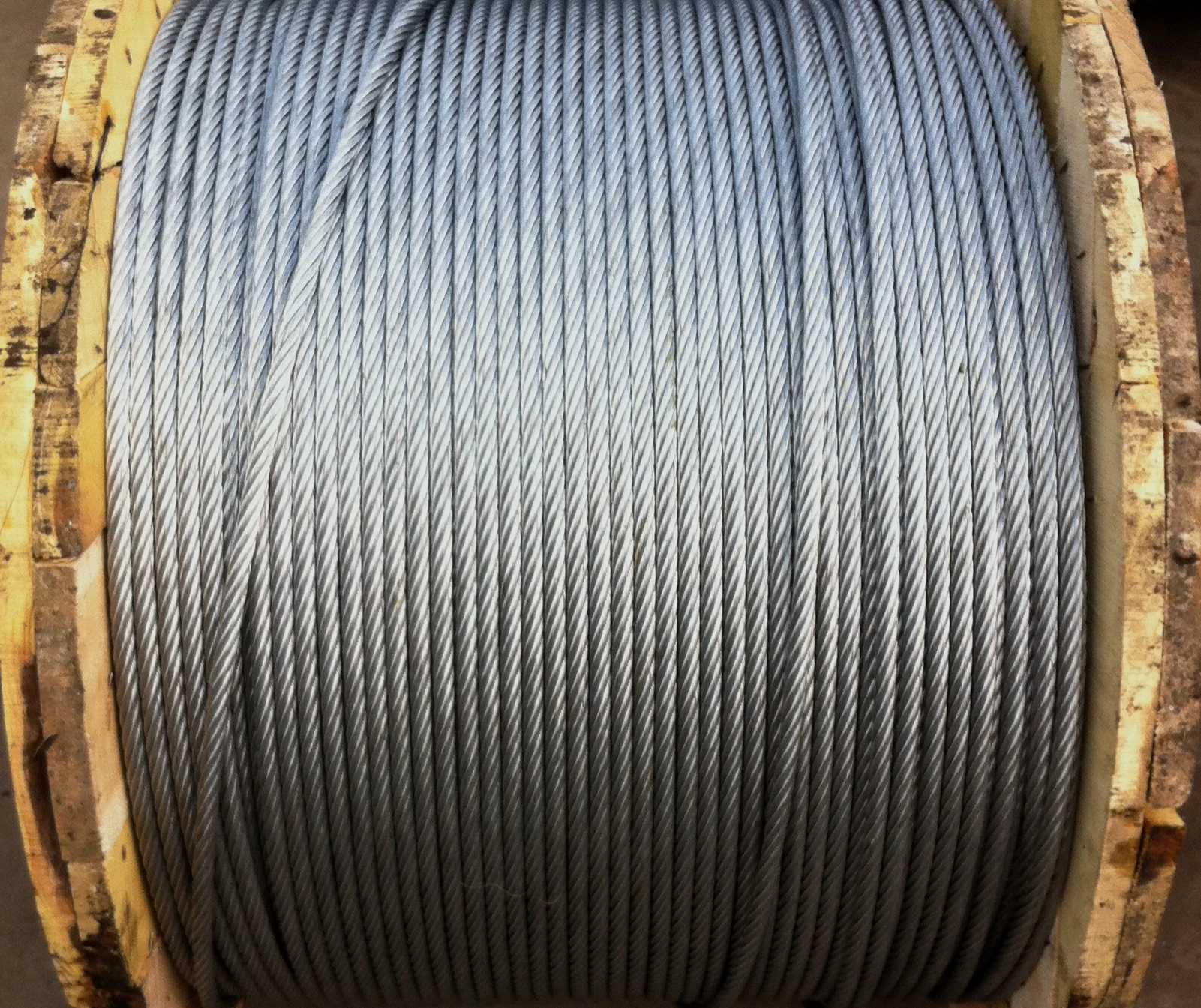 6x37 Ungalvanized Marine Rope Steel Wire Rope with Grease for Marine Lifting Rope Equipment 45# /60#/70# High Carbon Steel 5 Ton