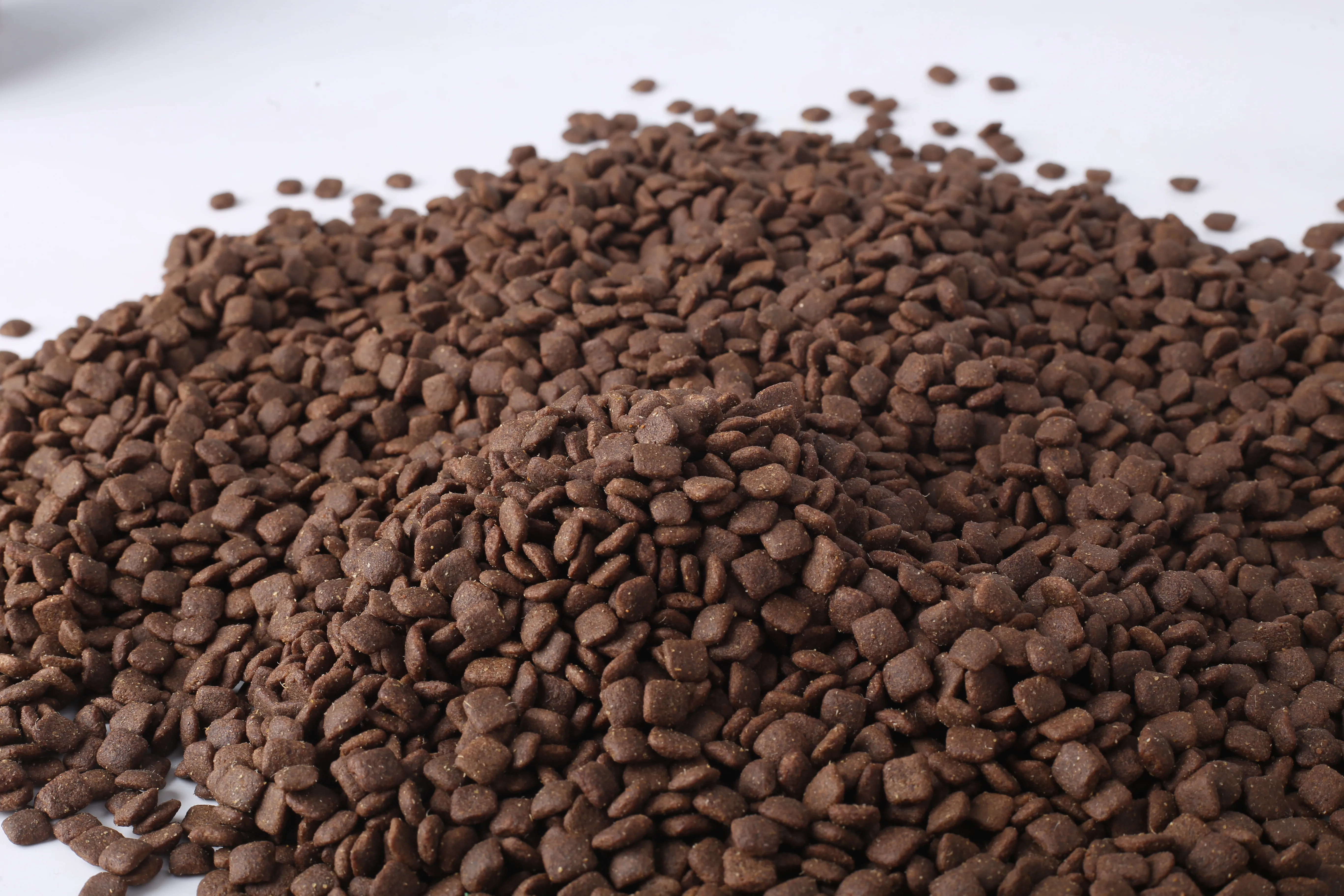 Free sample Organic Pet Dog Food Halal Raw Freeze Dried Weight Gain Special Dry Cat Food