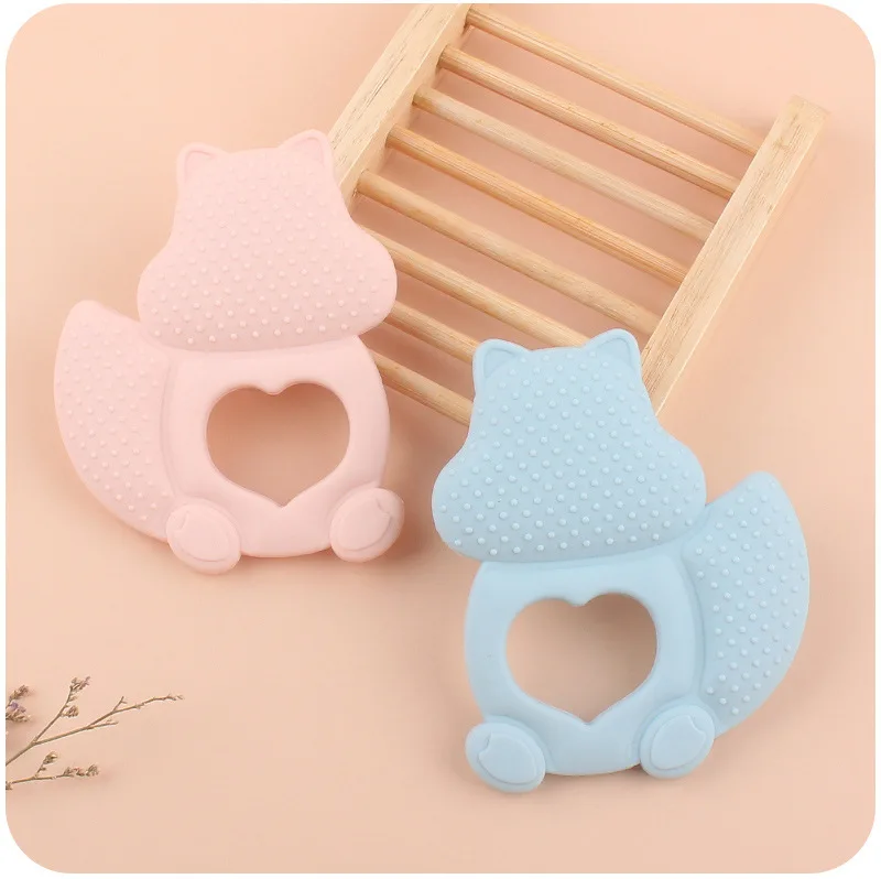 Cute Squirrel Shape Baby Silicone Teething Toy Food Grade Portable Easy To Clean Silicone Baby Teether
