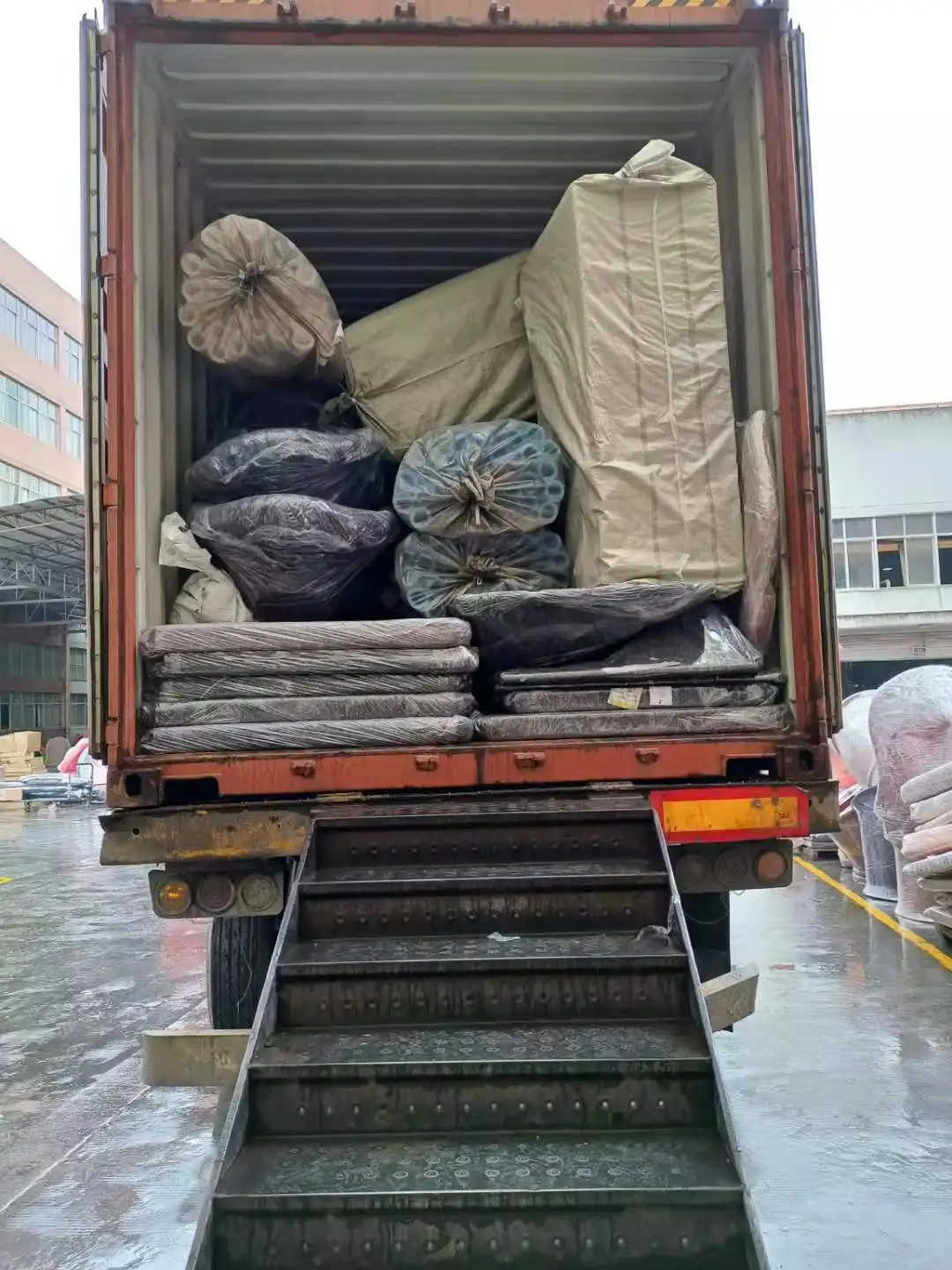 Hot selling entertainment plastic slide outdoor children playground design playground equipment