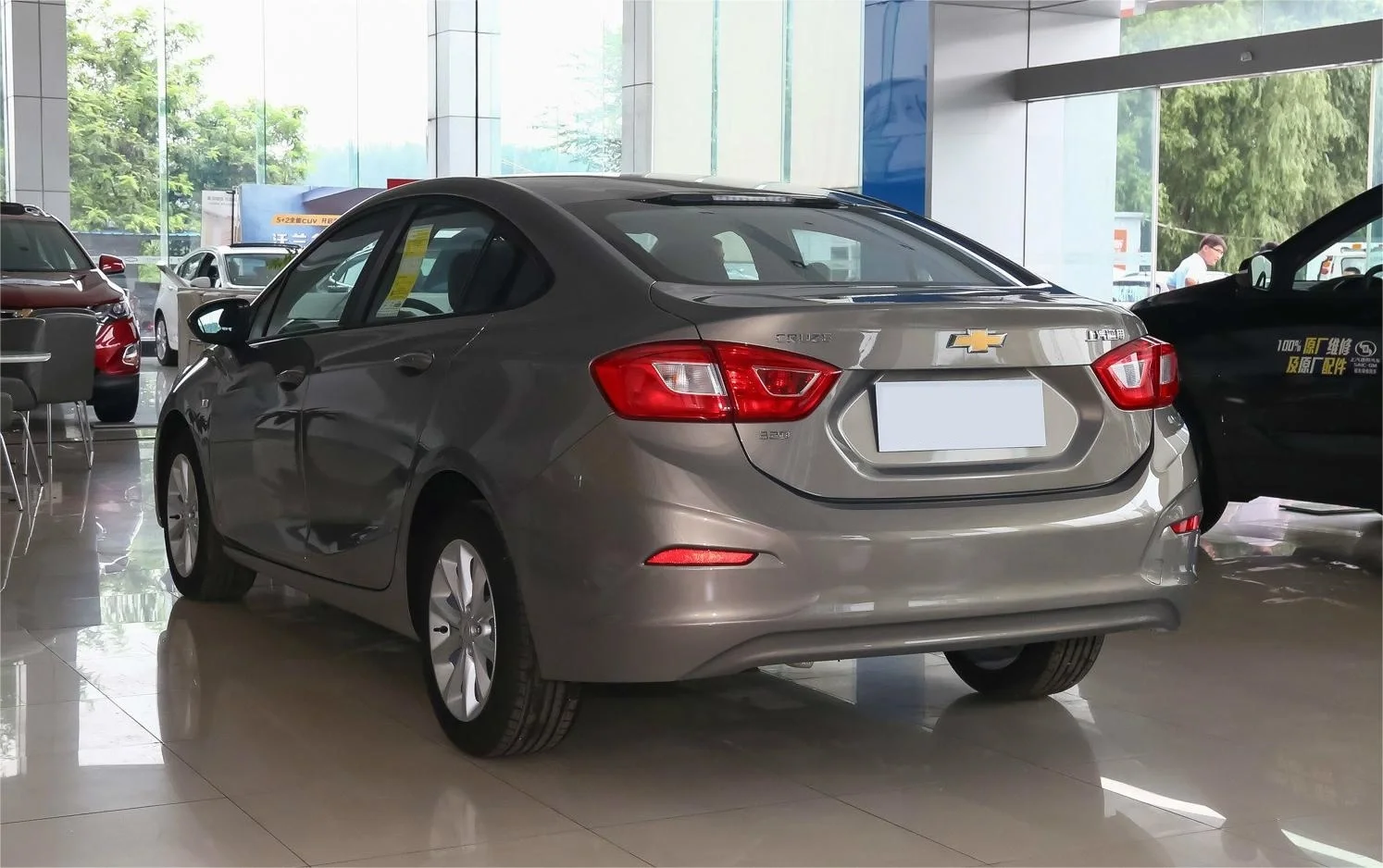 Chevro-Let Cruze Car Sedan Automatic Gasoline Sedan Chinese Used Car in Stock