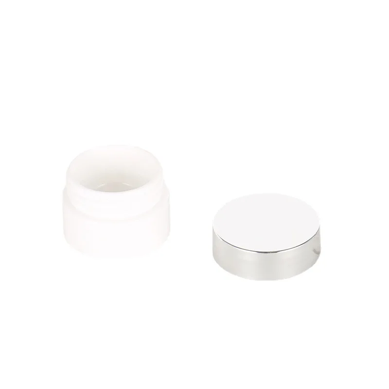 
customized color white PP plastic cosmetic jar 5g 10g with silver lid for eye cream 