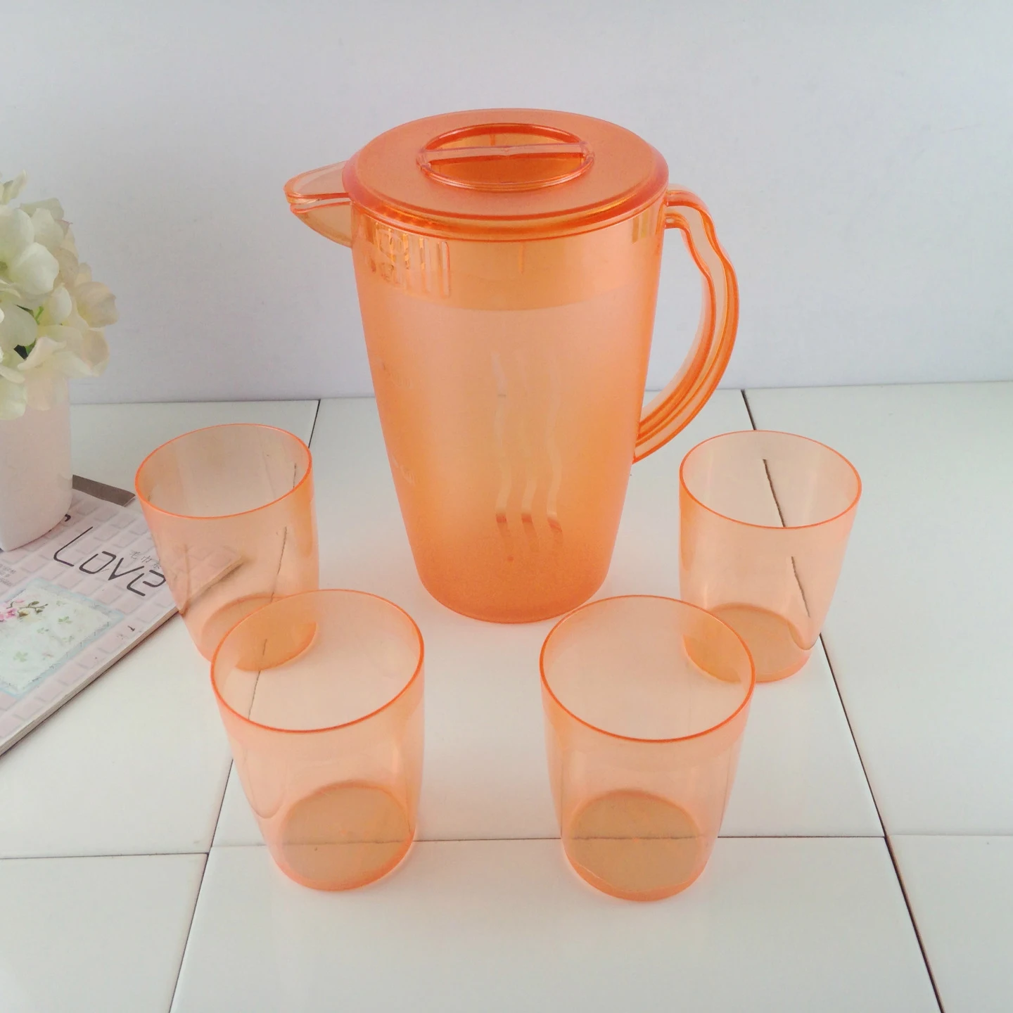 2L Best Promotional Plastic Cold Water Jug Bottle Cup Set with lid and 4 pcs Glasses
