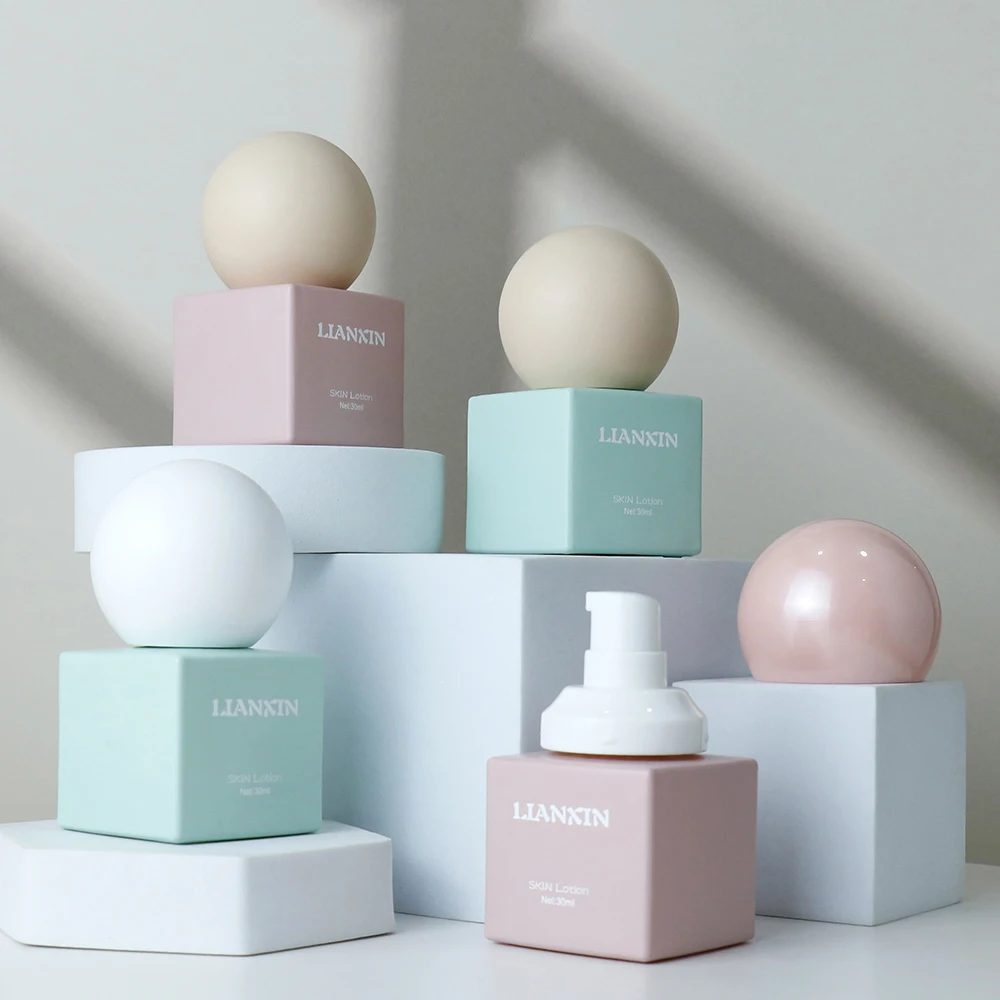 Unique Custom Cosmetic Pump Bottles 30ml Glass Press Pump Head Flat Square Empty Liquid Foundation Bottle for Skincare Luxury