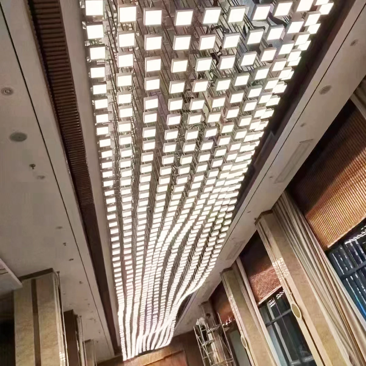 Modern Hotel Ballroom Deluxe Decoration Handcrafted Large Acrylic Ceiling Chandelier