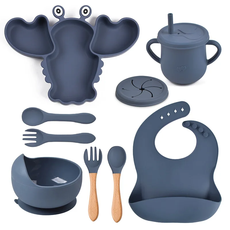 2024 New Design Baby Feeding Set Silicone Baby Feeding Set With Bowl Plate Bib Spoon Fork Cup Kids Dinnerware Set