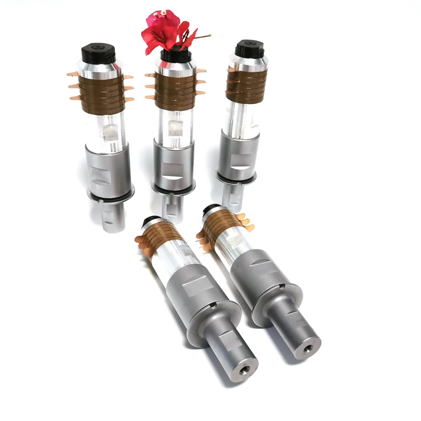 2600w PZT 8 Pressure Ceramic Transducer 20KHz Ultrasonic Horn For Ultrasonic Plastic Welding Device