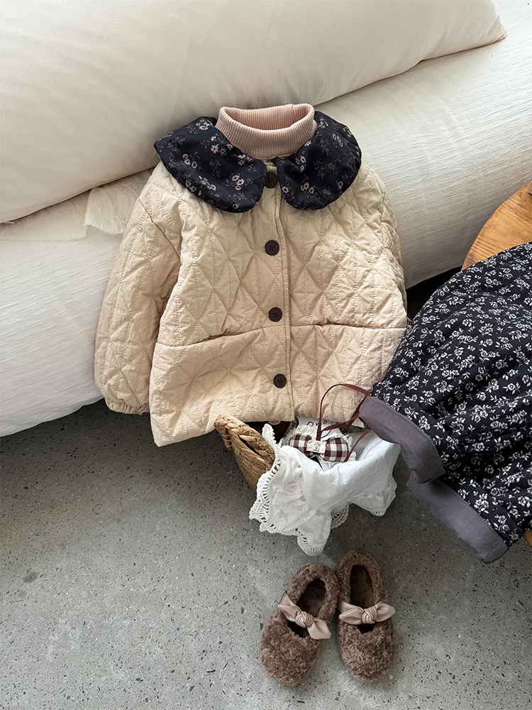 w222 Korean design infant baby girls cotton padded coat little girls flower peter pan collar for winter clothing wholesale
