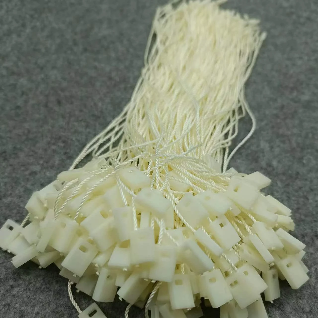 New hot fancy clothing clothing lock chain seal socks hang label paper customer logo printing