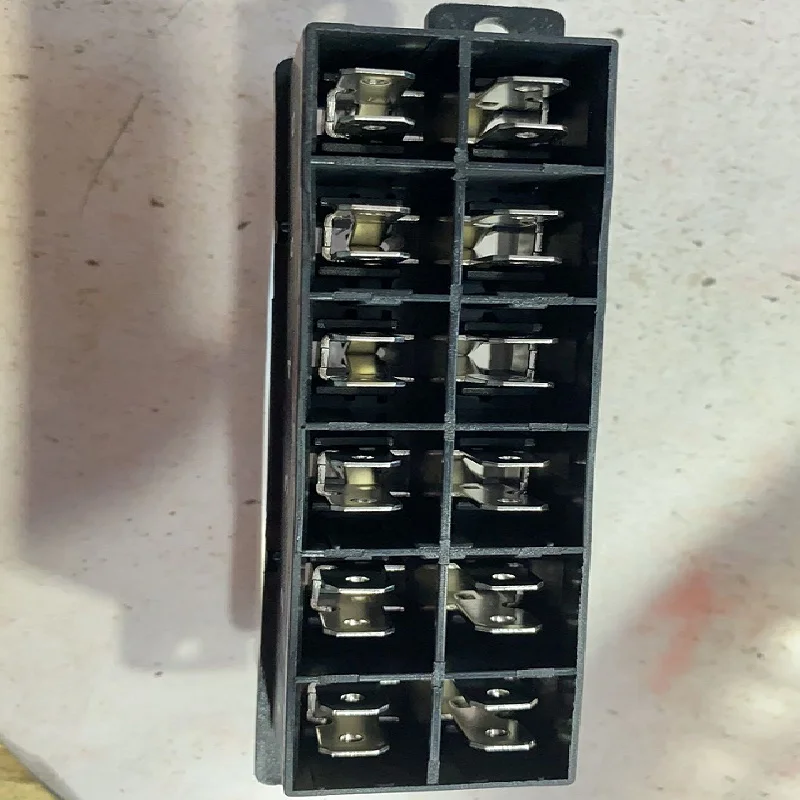 
BX206 6 Ways Fuse Blockauto fuse holder ATO 6ways fuse box 