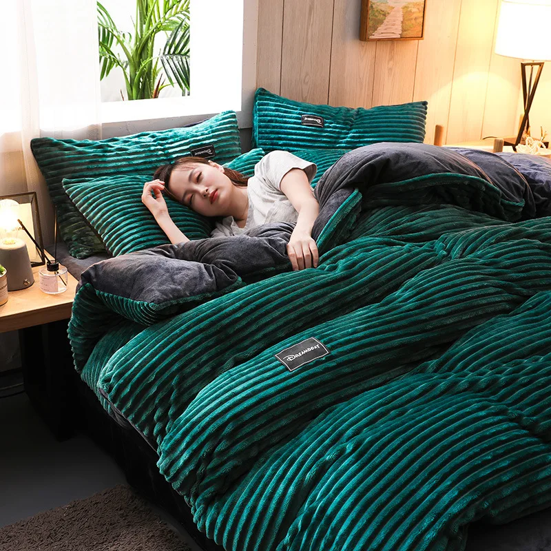 Factory Hot Sale coral velvet quilt cover set modern simple pure color four piece set autumn and winter thickened bedding set