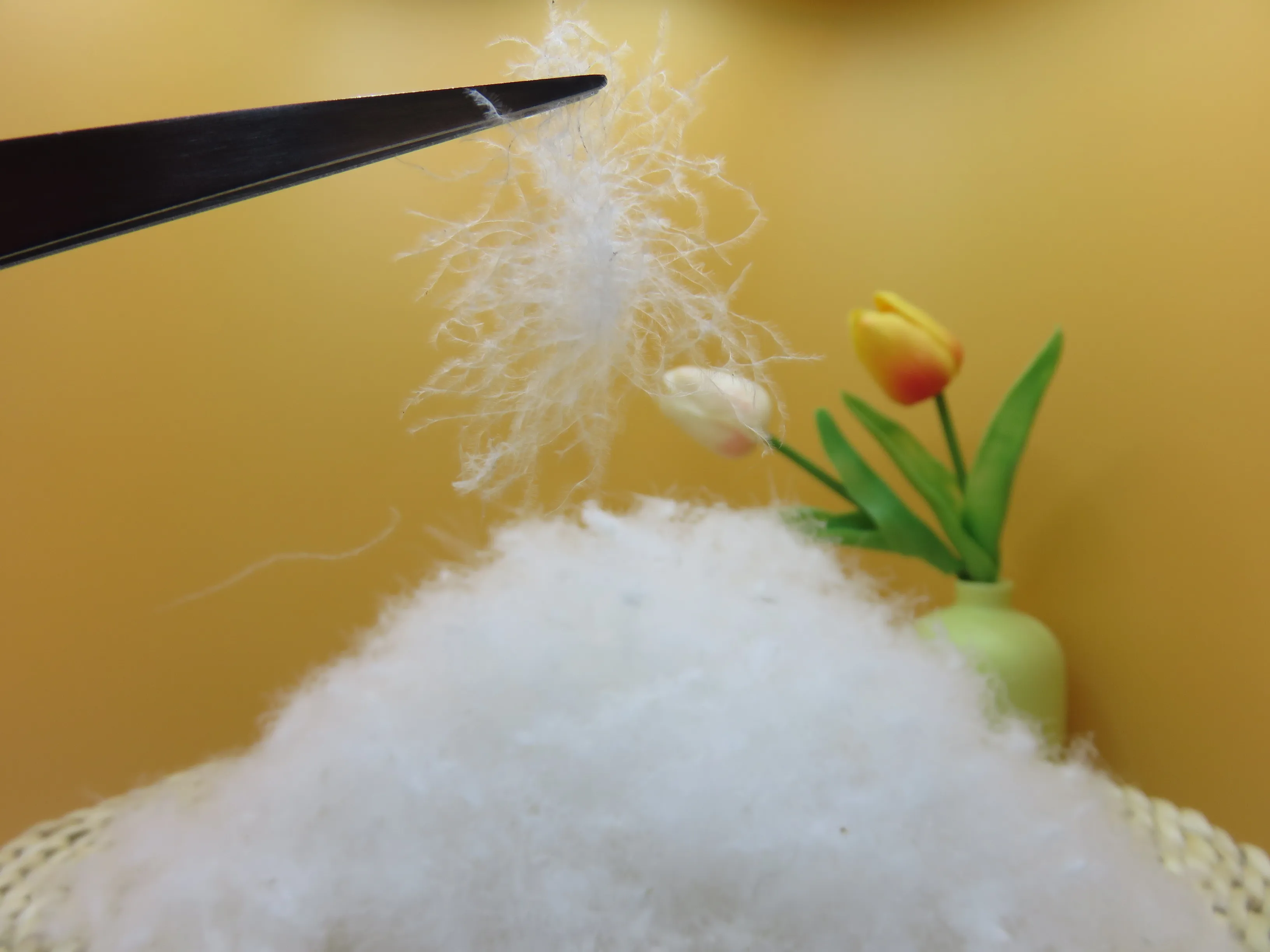 80% White Goose down Feather Product