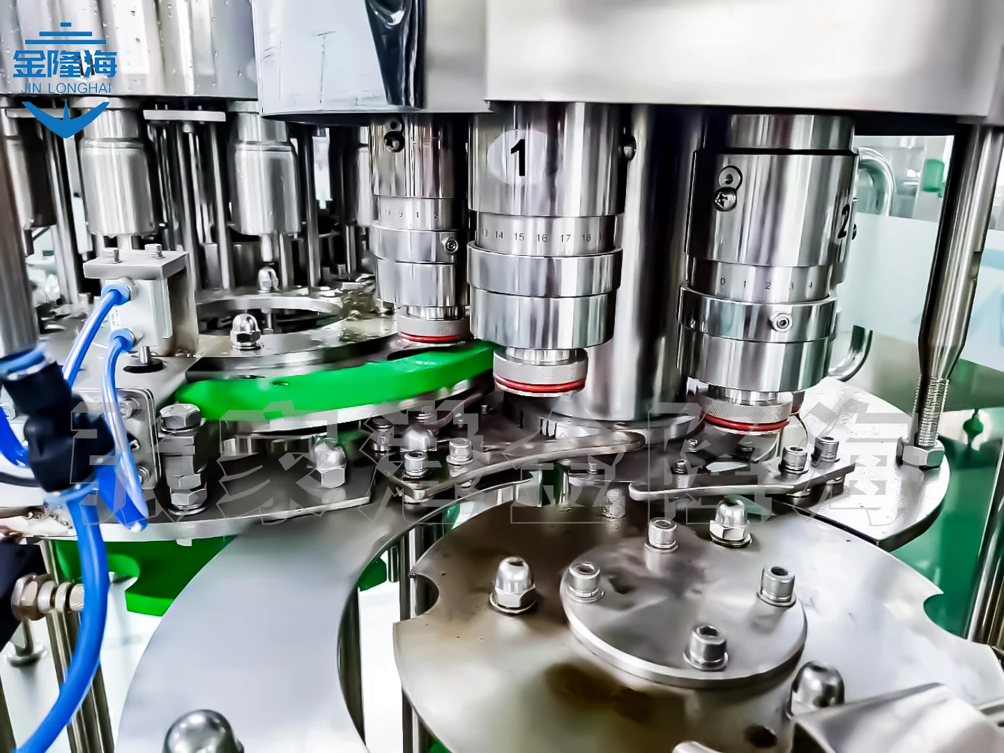 Small Scale automatic plastic Bottle Carbonated Beverage drinking water Filling Machine production line price