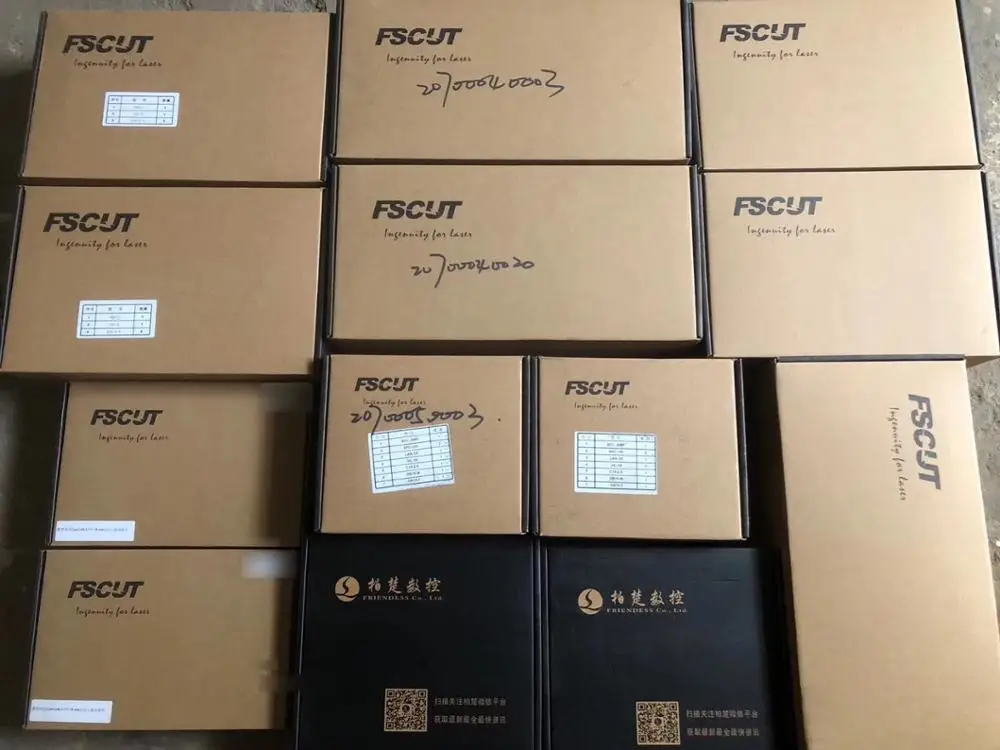  FSCUT2000C + BCS100 система управления ЧПУ и автофокусировки для волоконно-лазерной