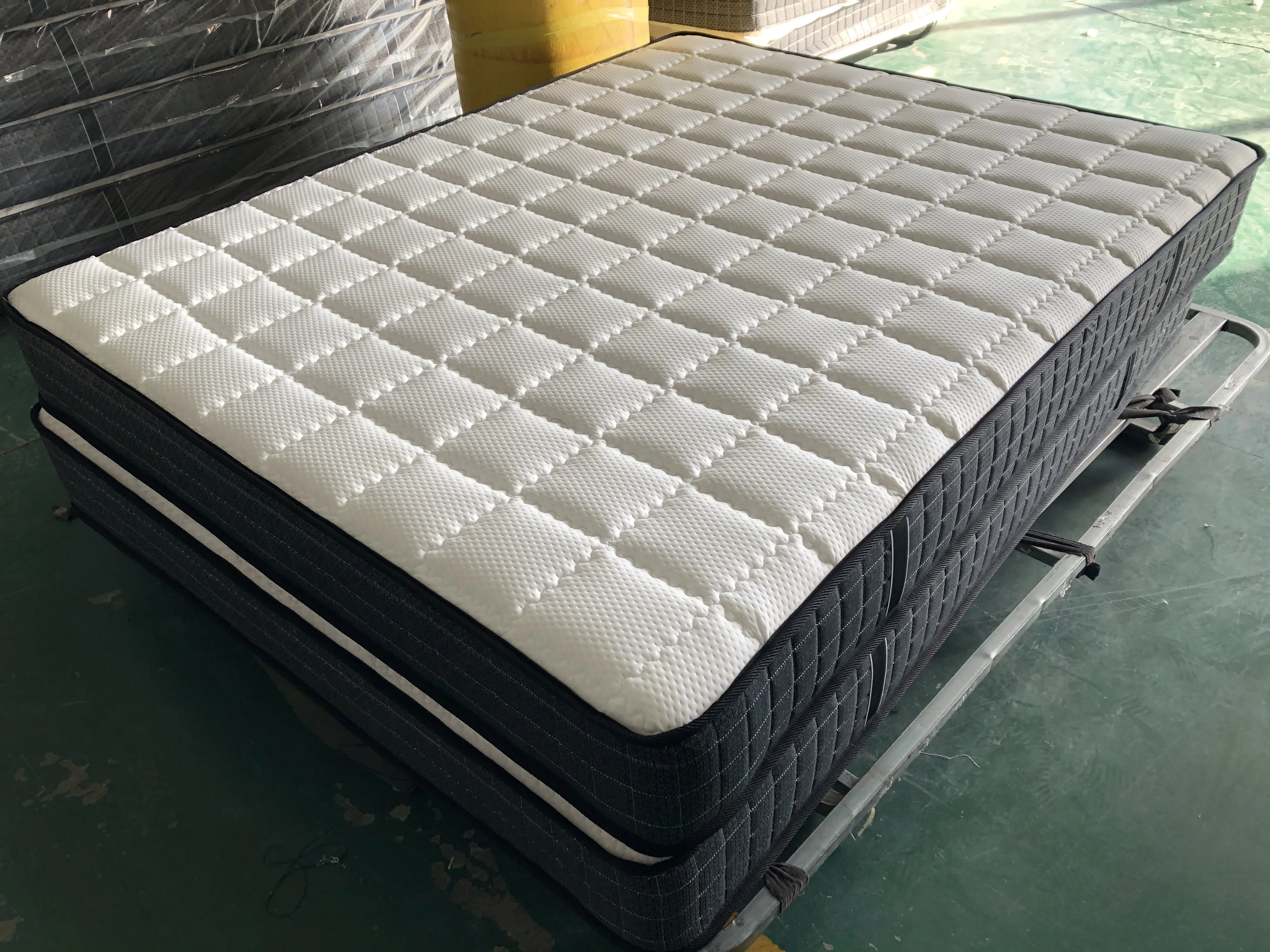 9 inch Cheap price roll in box  spring  mattress  for bunk bed and dormitory wholesale customize