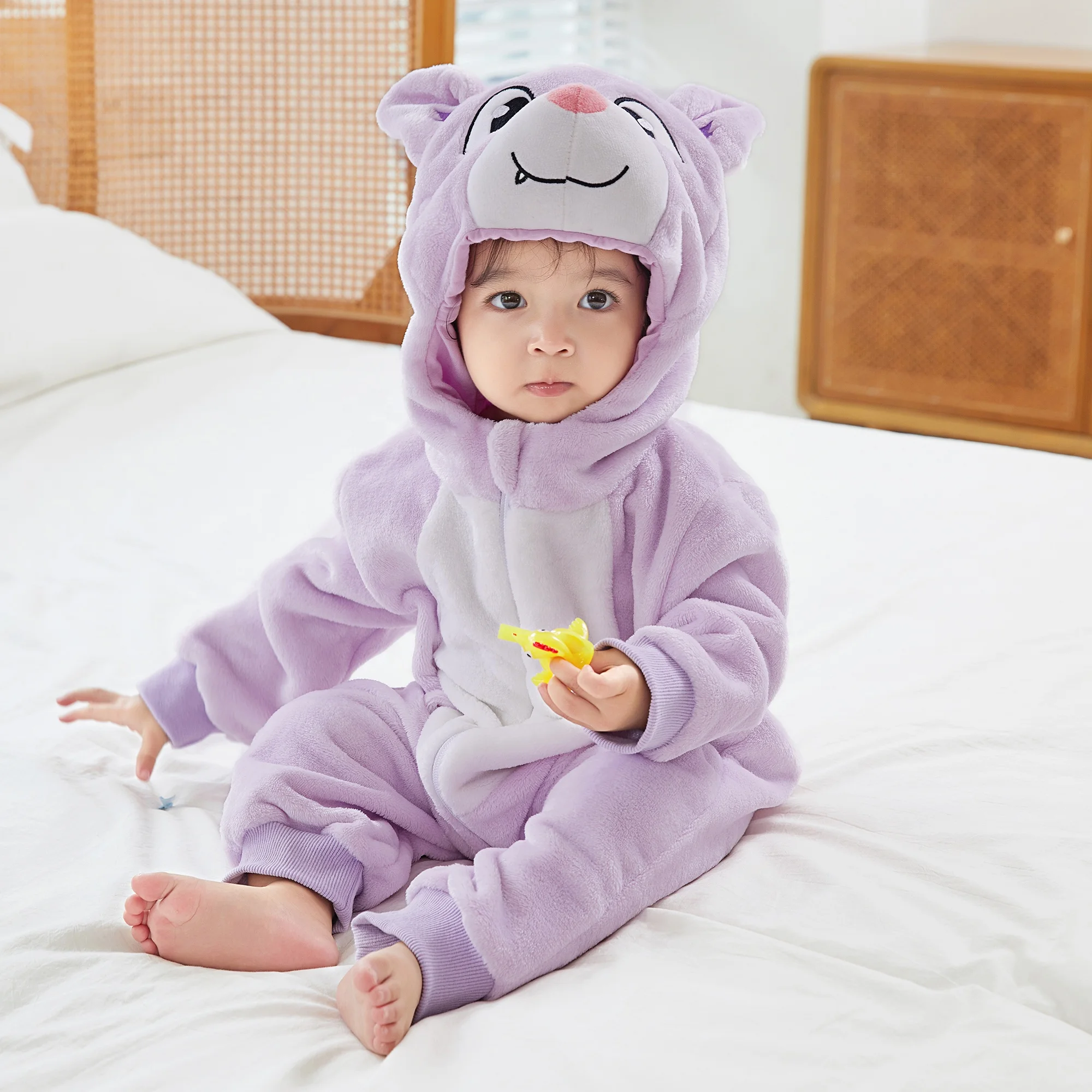 Michley Factory Purple Bat Hot-sale 100% Polyester Baby Pajama Cute Newborn Baby Jumpsuits Winter Baby Animal Romper