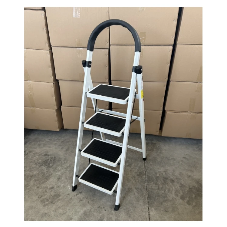 Hot Sale Heavy Duty Steel Ladder 2-5 Step Wide Plastic Step Ladder With Detachable Handrail Folding Feature