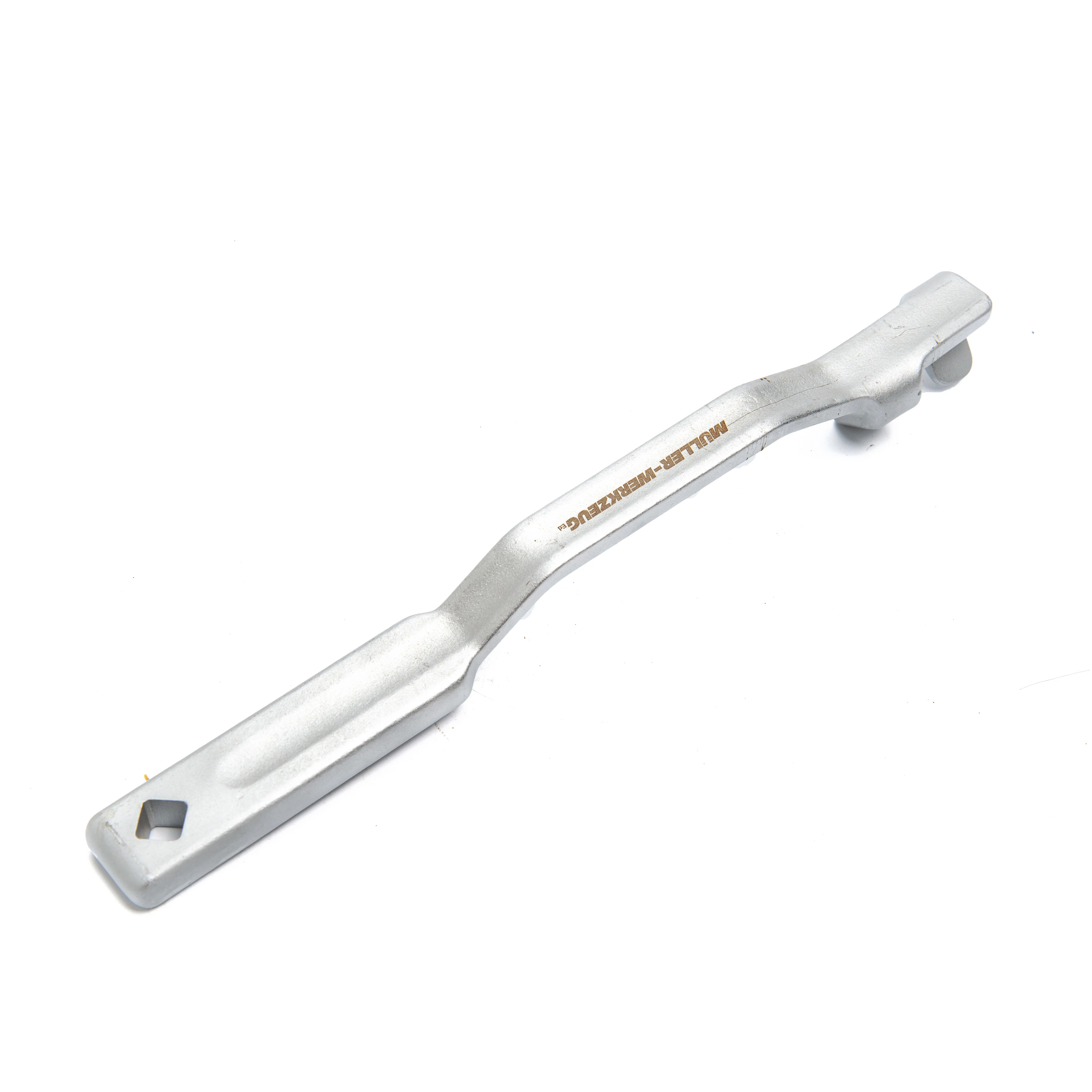 Universal wrench extender adaptor