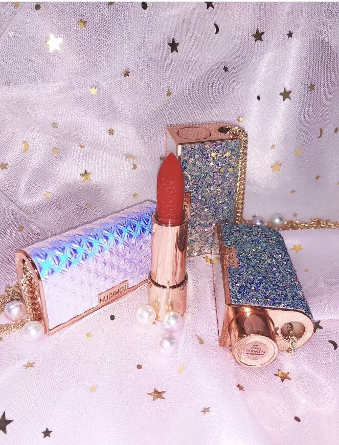 
Chain Bag Shape Smooth Moisturize Non-stick Cup Non-dry Waterproof Sweat-proof Lipsticks 