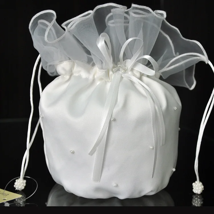 S0621R New high quality fairy temperament bride white sewing beads simple and beautiful flower bag