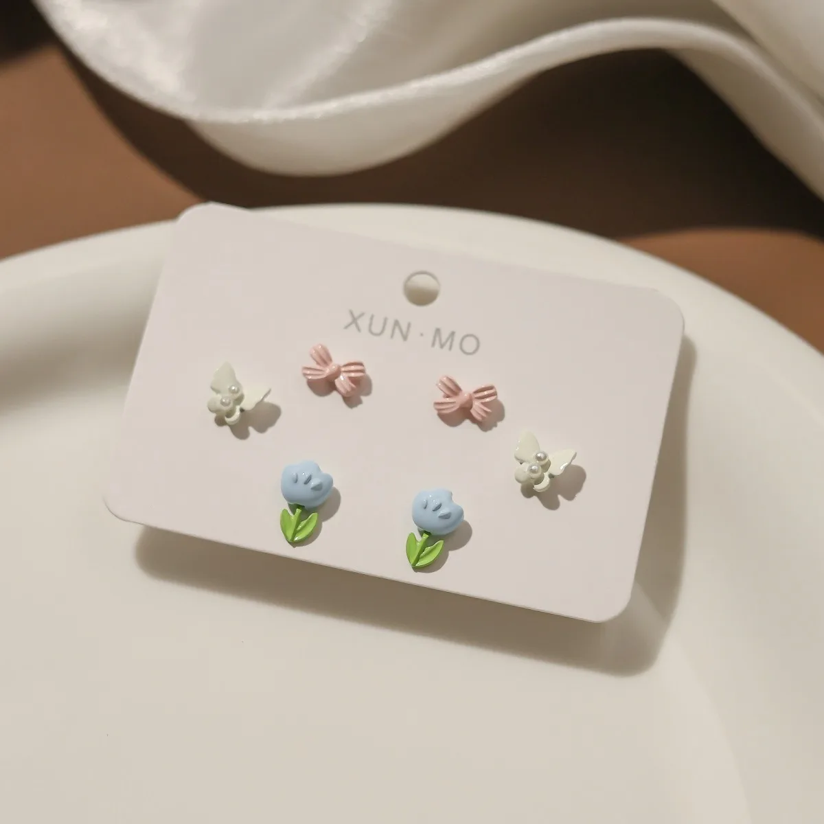 Small fresh cartoon cute silver needle earrings female new personality small animal earrings
