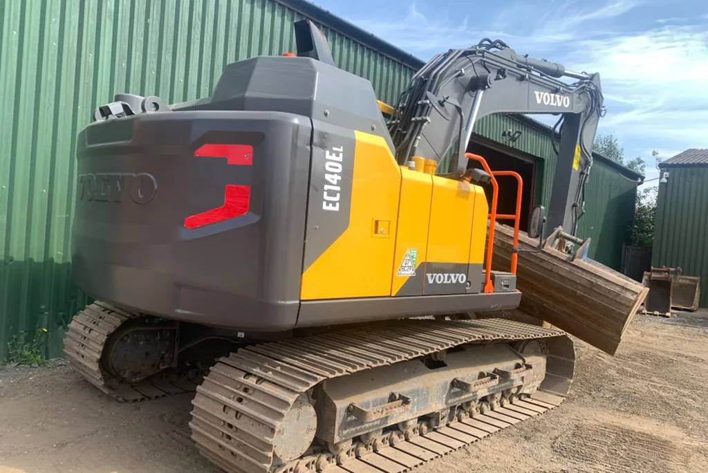 14-тонный экскаватор 2021 VOLVO EC140EL с джойстиком/стальные гусеницы 700 мм/Гусеничные экскаваторы