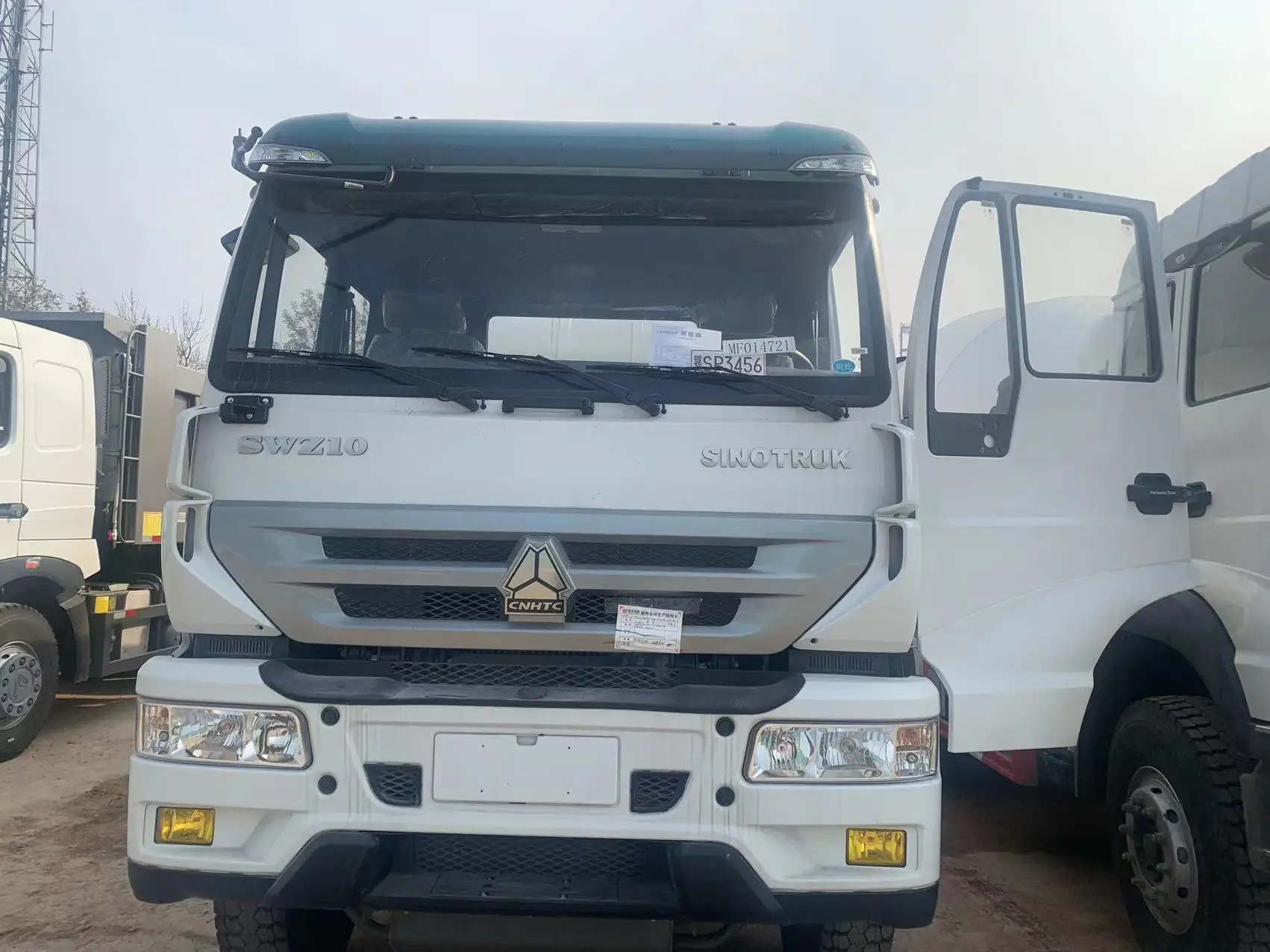 SINOTRUK 6X4 GOLDEN PRINCE Euro2 371 л.с. 25 тонн Емкость 10 куб. М миксер