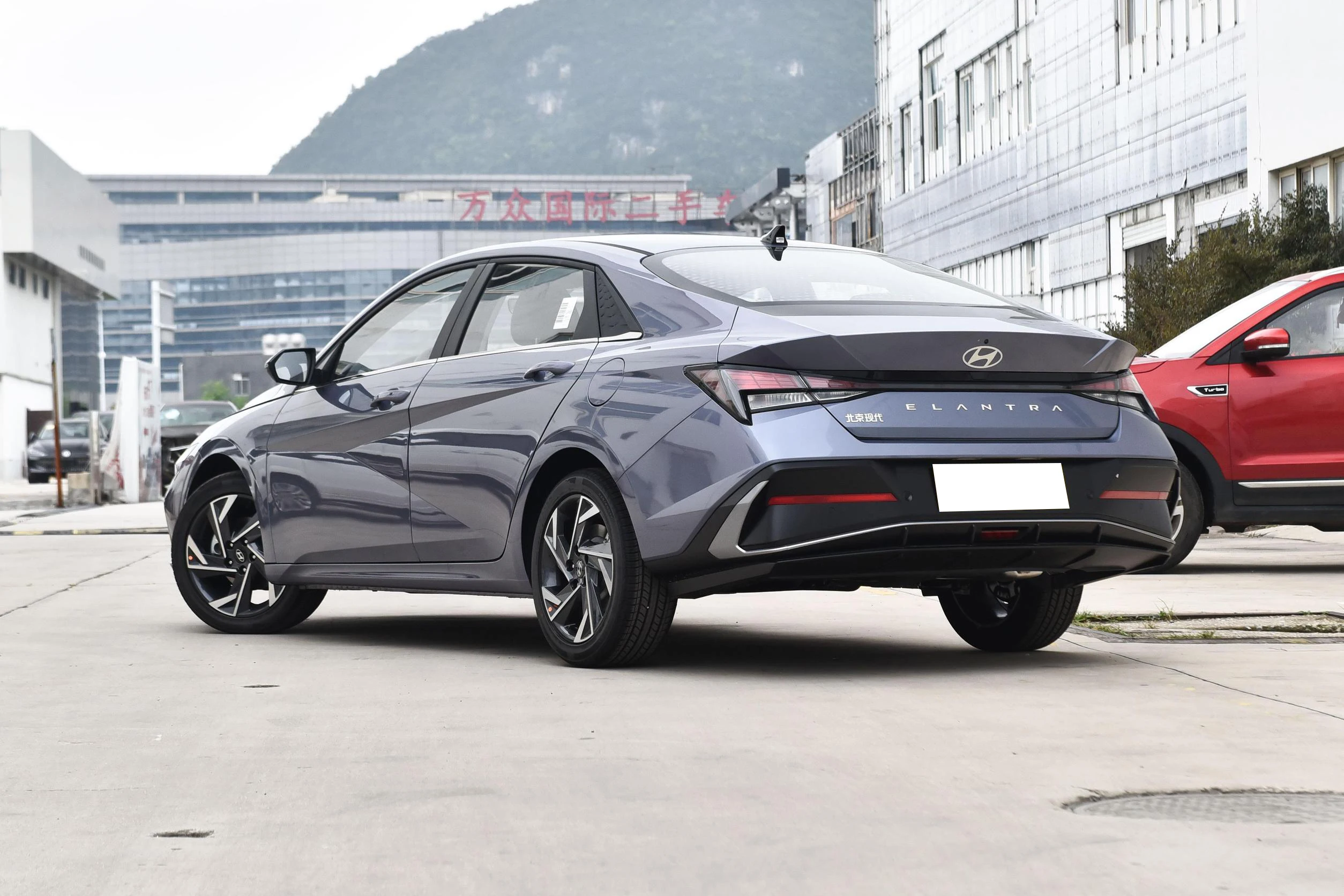Заводская цена Hyundai Elantra 2023 Подержанный автомобиль Бензиновый Автоматический подержанные автомобили на экспорт