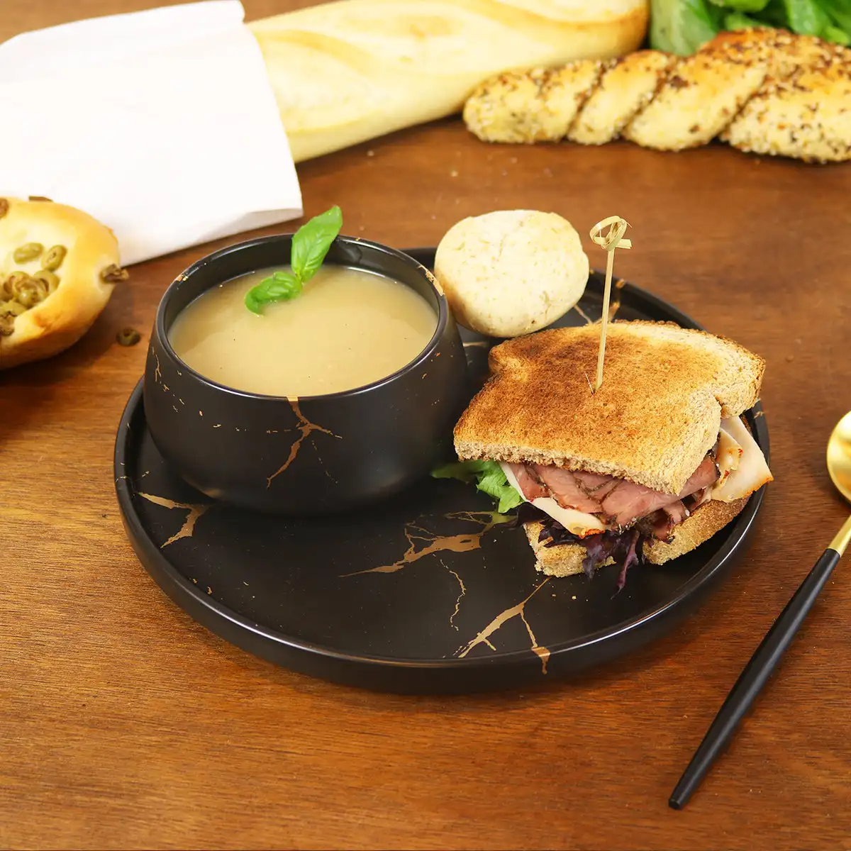 Rol Lin B2 distributors tea ocean strawberry underwater bone china white ceramic airline catering disposable plastic tableware