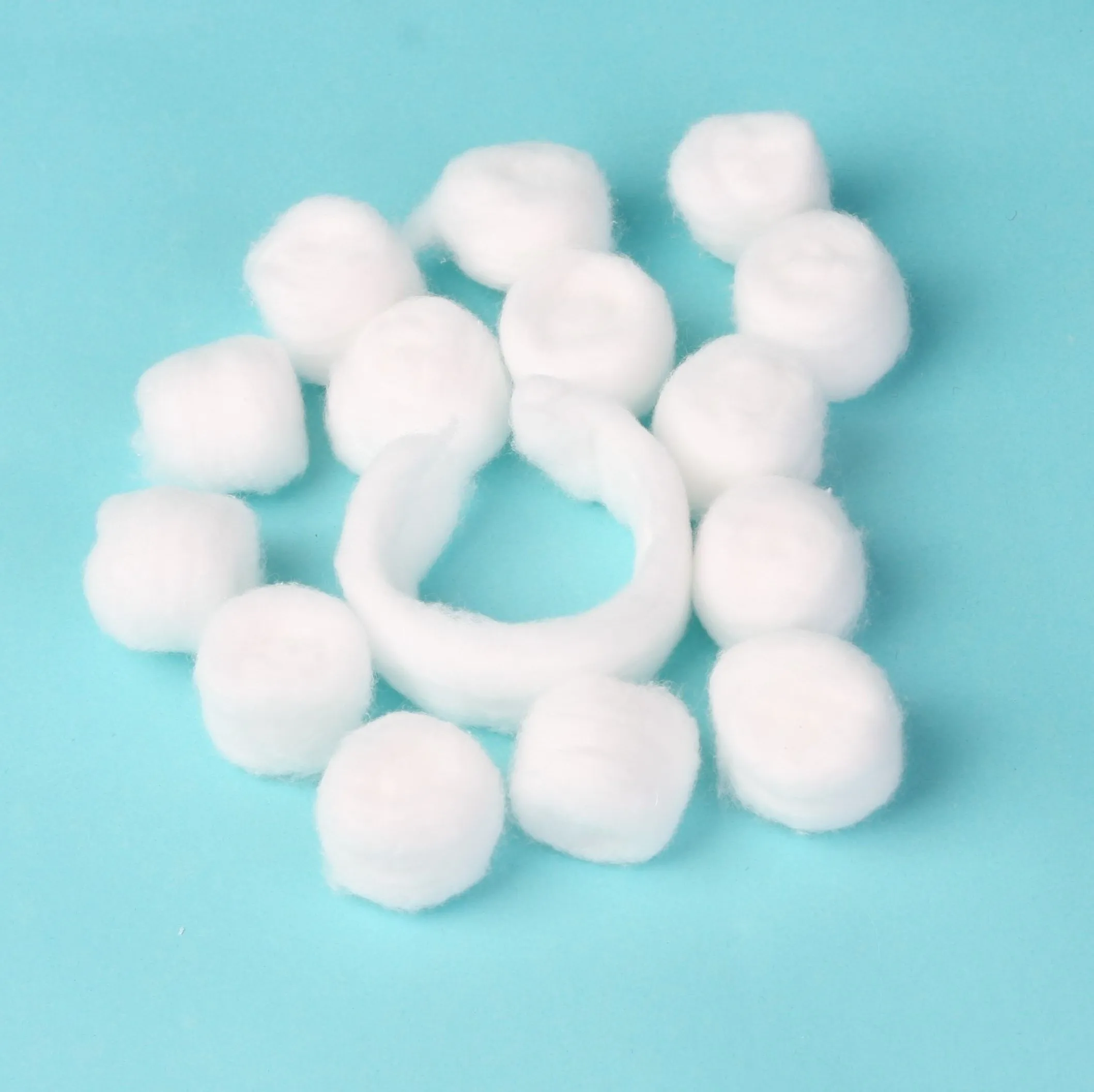 Wholesale 100% Cotton CE Standard Disposable  Dental Medical Small Cotton Ball