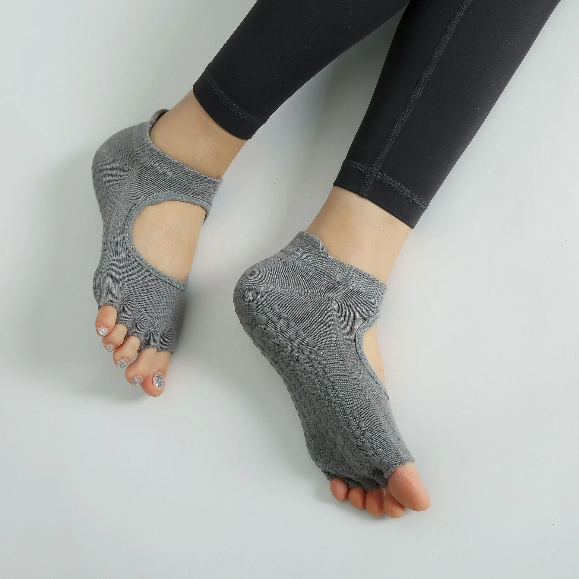 Custom Embroidery Logo Pilates 5 Toes Socks Anti Slip Non Slip Yoga Socks With Grip For Women