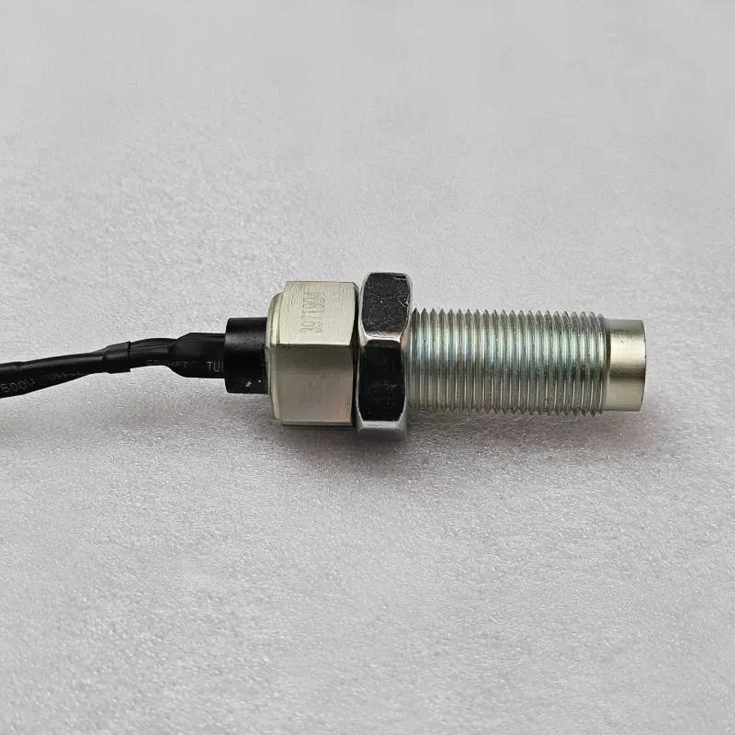 Genuine DongFeng 4b3.9 6B5.9 6C Qsb3.9 6L8.9  Isf2.8 Diesel Engine Speed Sensor 3971994 for Cummins