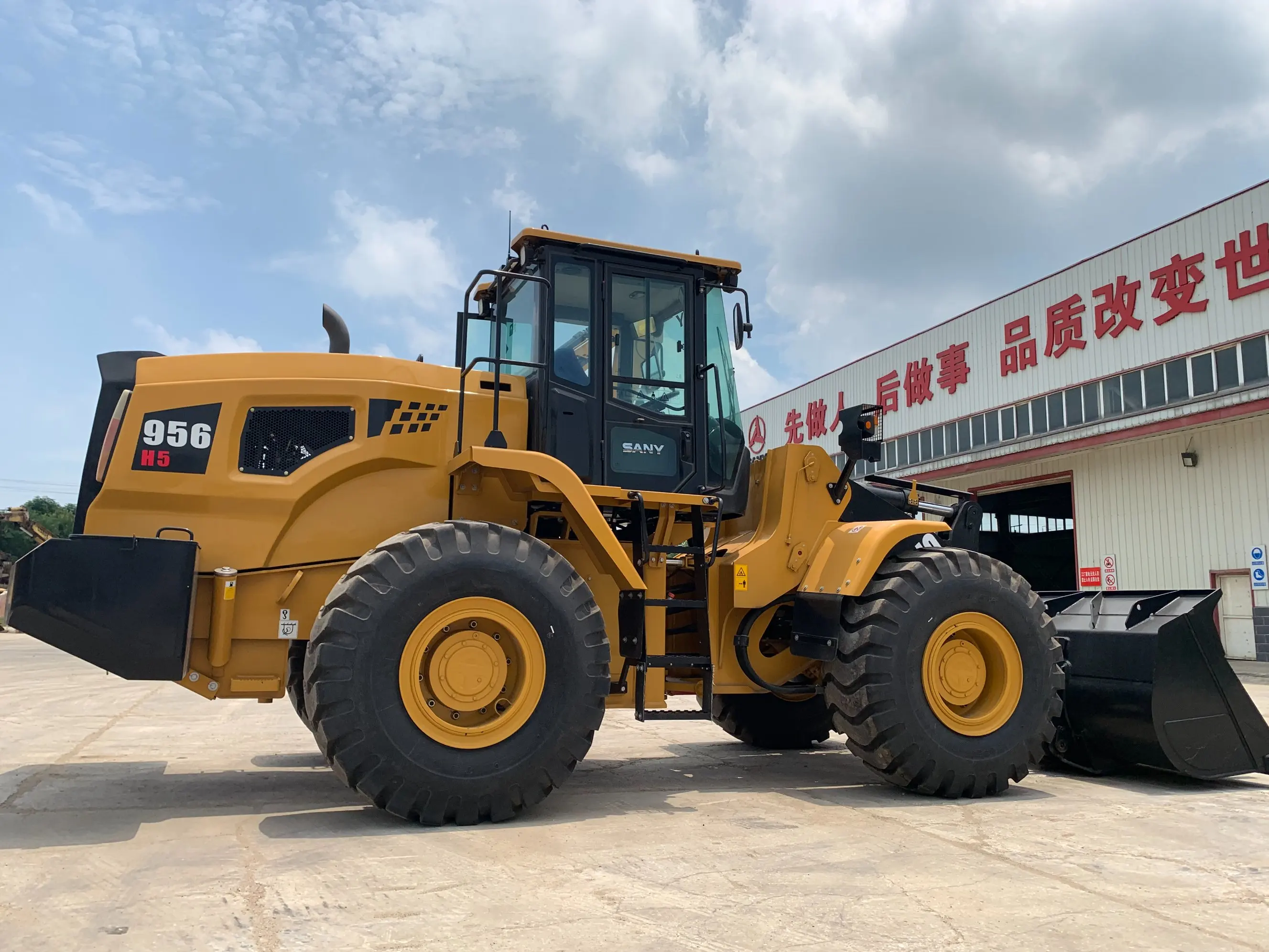 SYL956H5 Brand New 5 Ton Wheel Loader with Dana Spindle-Type Gearbox