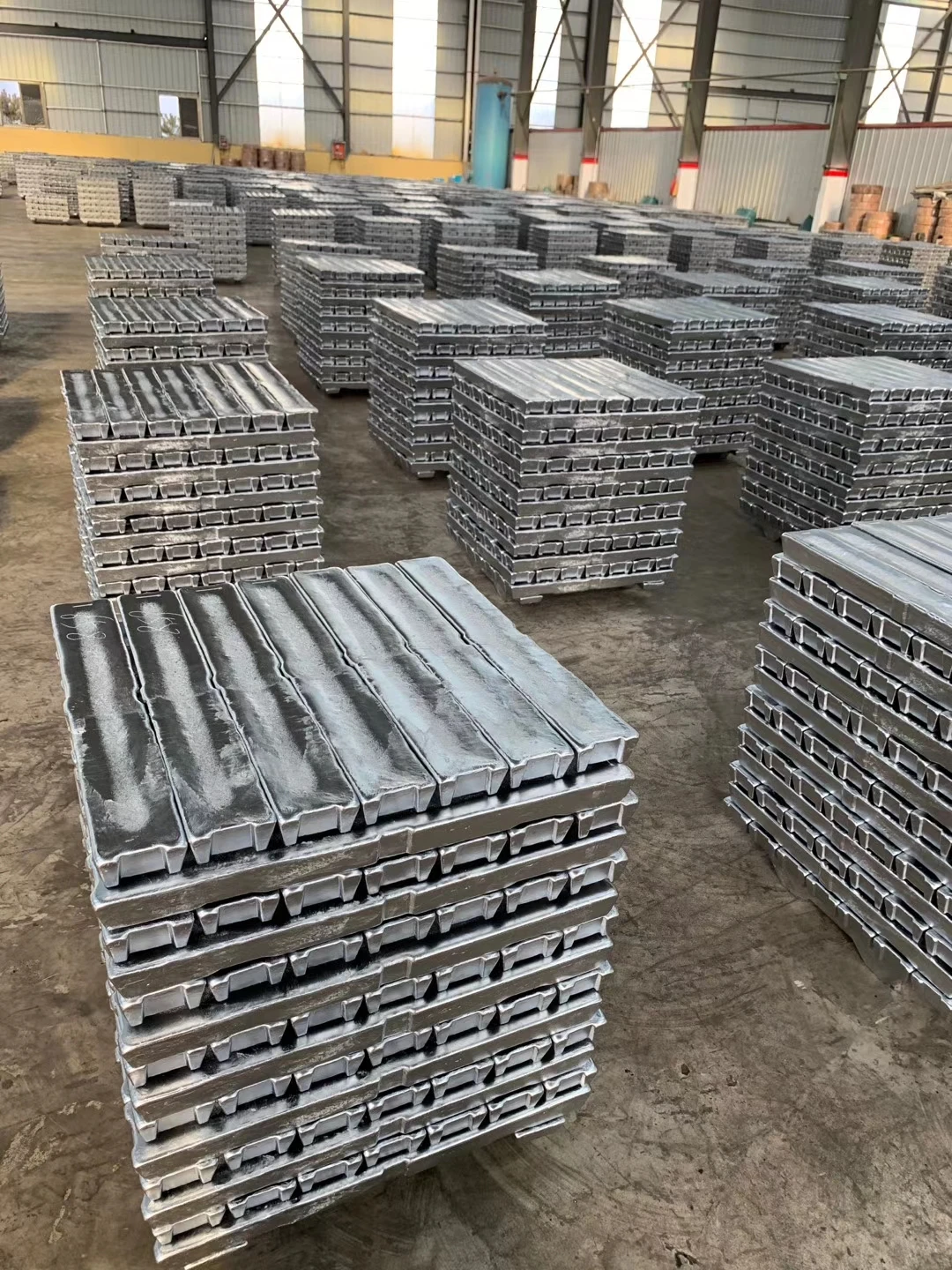 HOT SELL secondary aluminium alloy ingot ADC12./Alunminium Alloy ingots with good price