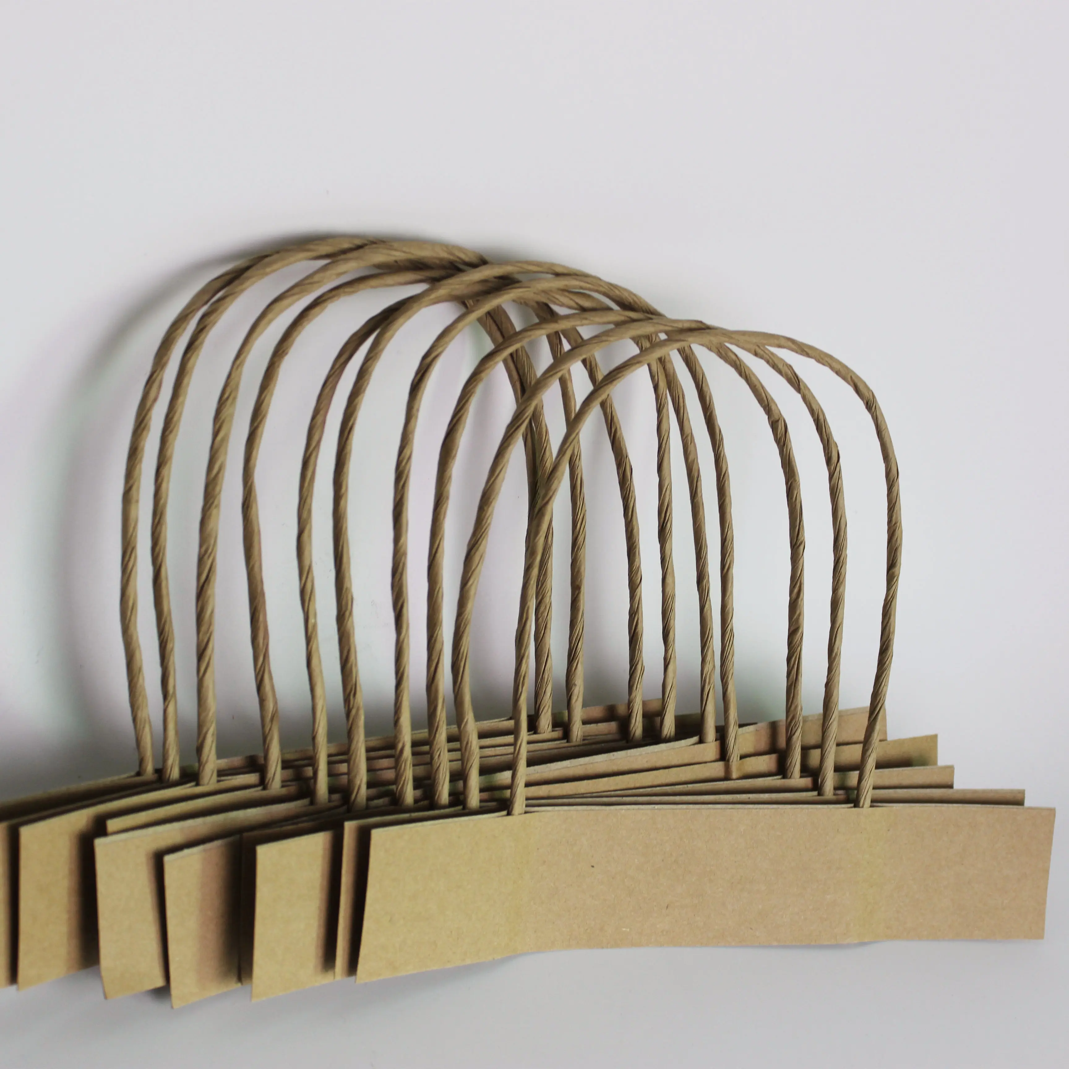 Youheng оптовая цена по прейскуранту завода-изготовителя скрученная бумажная ручка бумажные сумки для покупок низкой