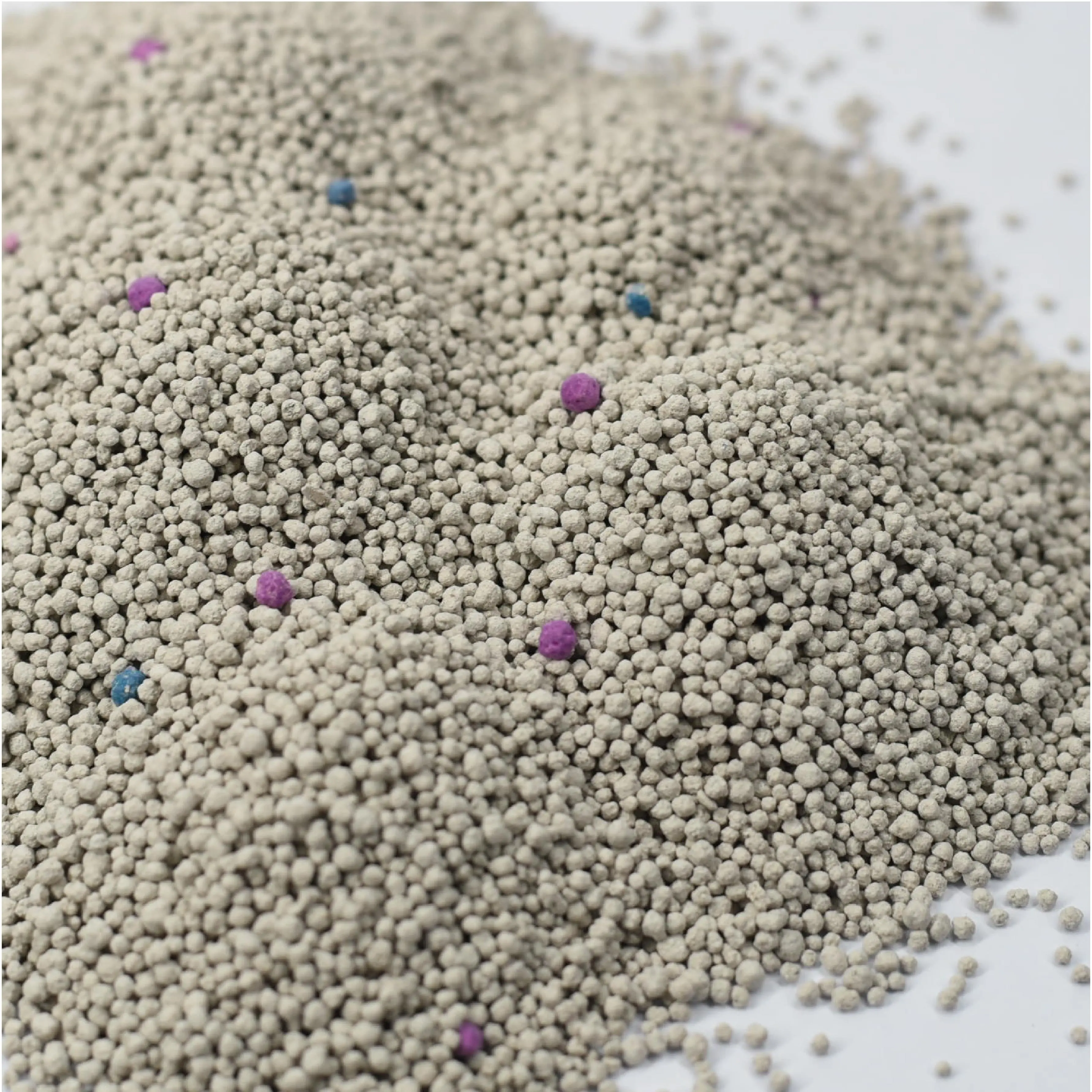 100% bentonite material high quality bentonite cat litter sand bentonite
