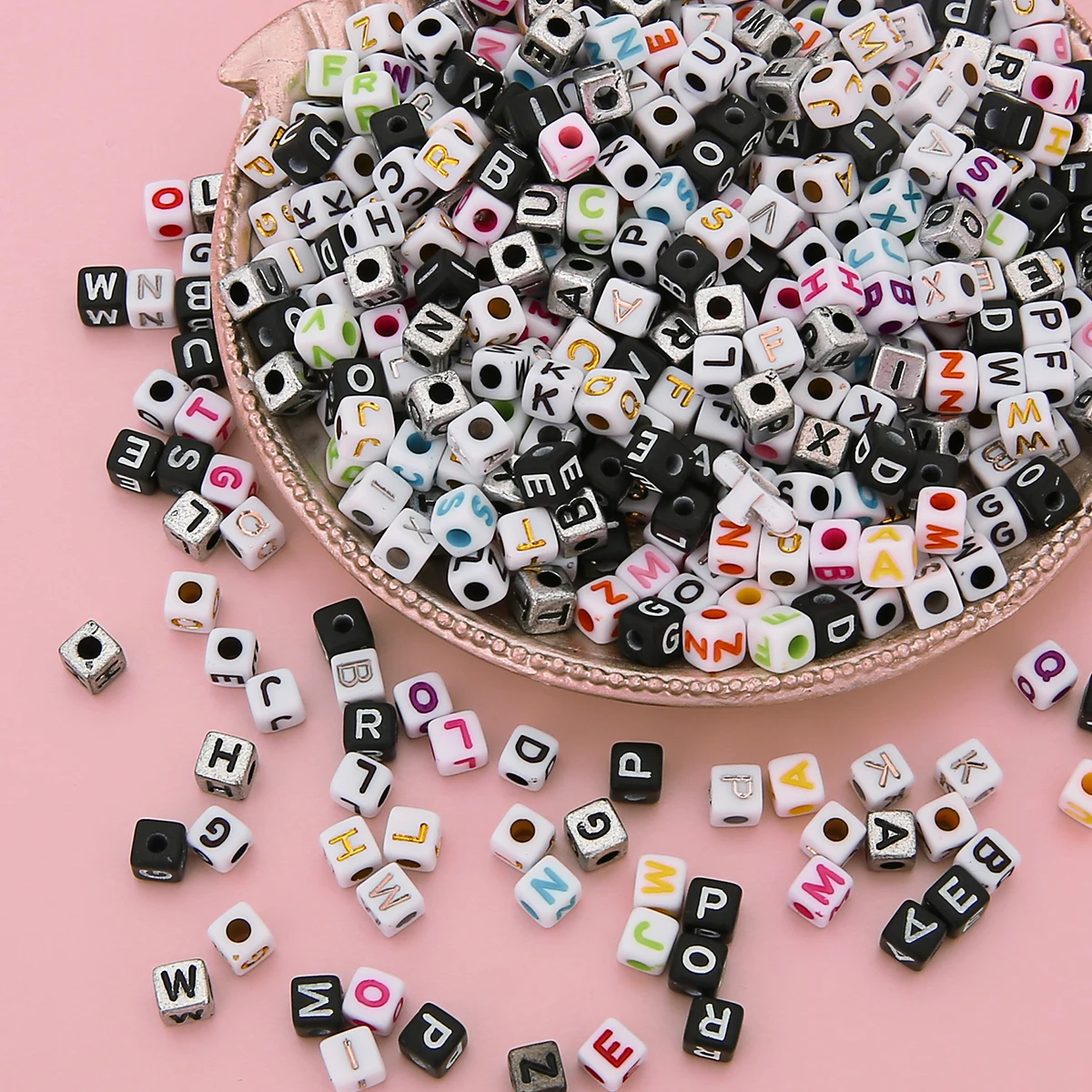 Factory Price Colorful Loose Acrylic English Cube Letter Beads Square Alphabet Beaded For Diy Bracelet bag Other Jewelry Making