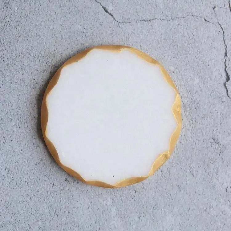 Hot-seller custom natural stone round marble coasters with golden edge for kitchen drinkware cups