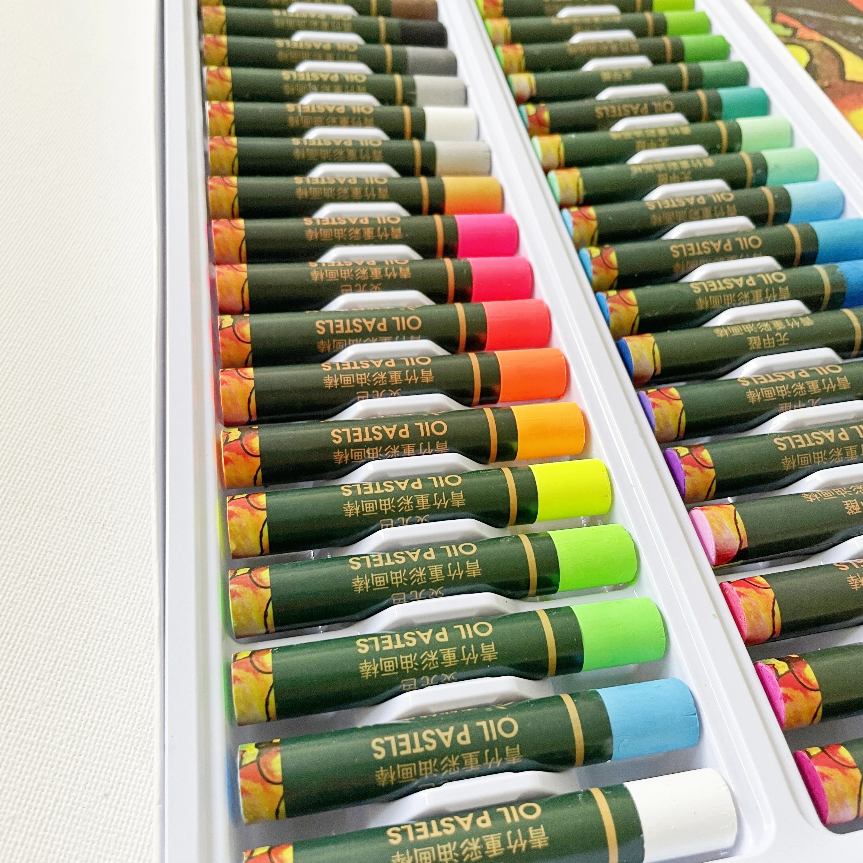 Factory OEM Non-Toxic Multicolor Heavy 36 48 Packs in a Box  Kids Oil Pastel Set For Painting and Drawing For Children Artist