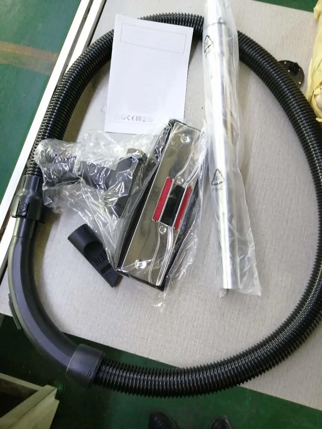 cyclone vacuum cleaner bagess cyclonic vacuum cleaner with washable HEPA filter