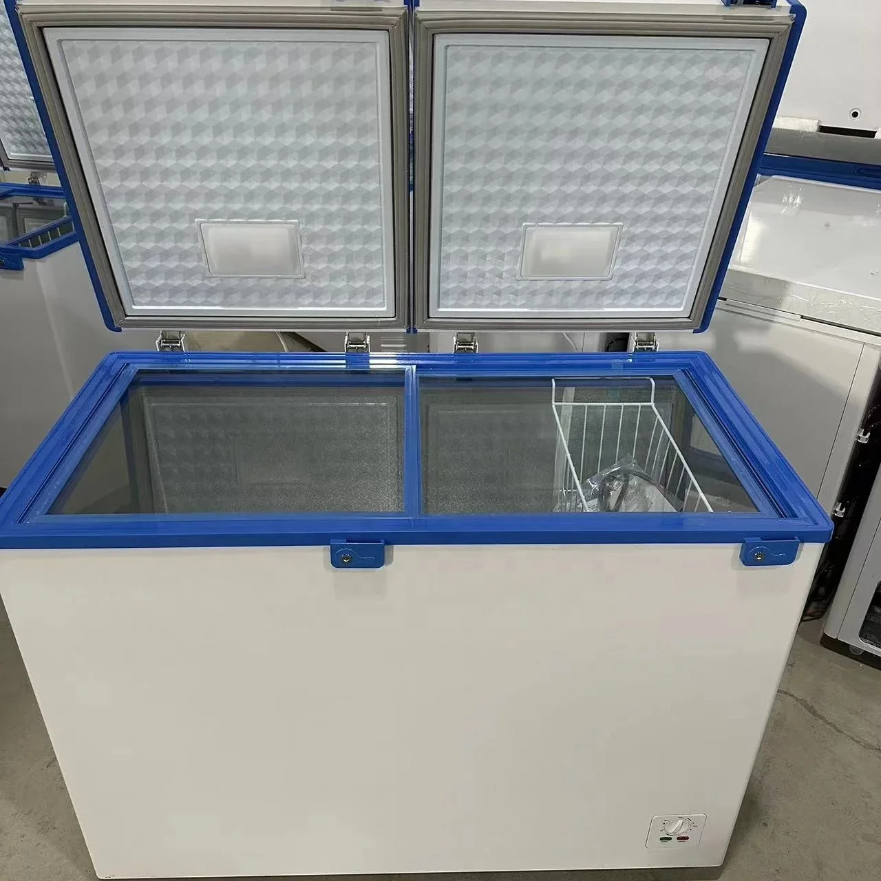 CKD freezer 268L12V AC/DC adapter double door mechanical compressor ice cream solar panel direct drive deep upright freezers