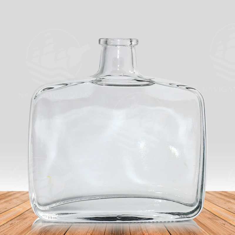 Latest Design 375ml 500ml Flask Glass Bottle Transparent Short Neck Wide Finished Gin Bottle With Cork