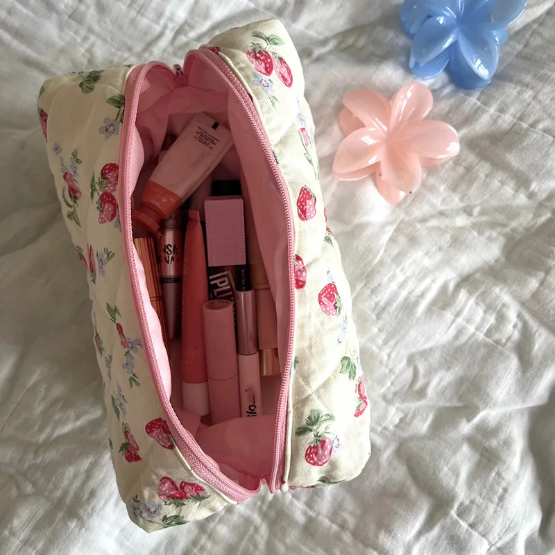 Custom Size Logo Strawberry Cotton Quilted Zipper Beauty Cosmetic Makeup Make Up Toiletry Skincare Carry-All Essential Bag