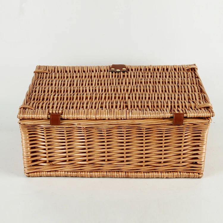 Customized Family Camping Hamper Wicker Picnic Basket with Lid
