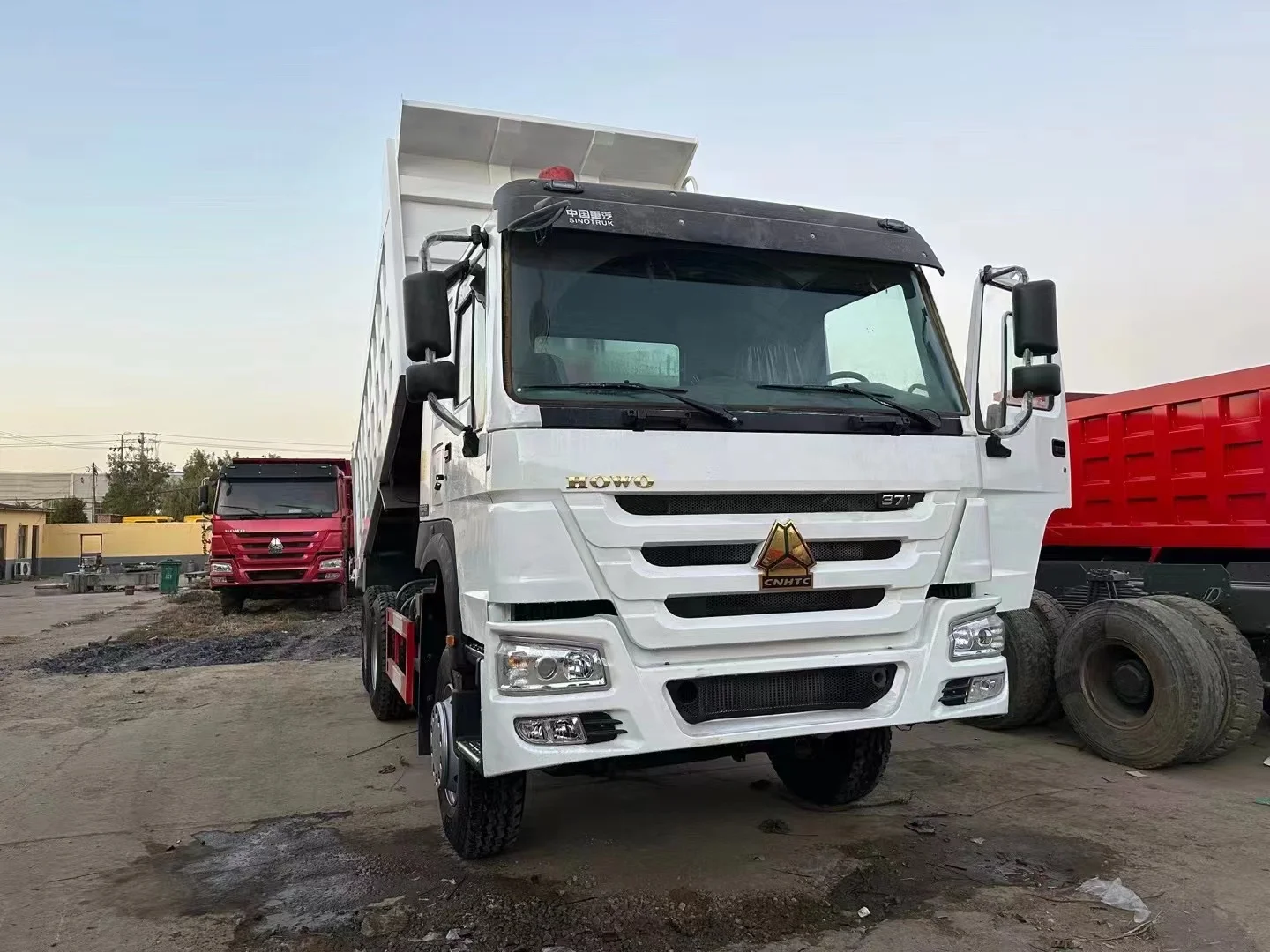 8X4 50T 60Tons 70Ton Tipper Dump Truck For Sale