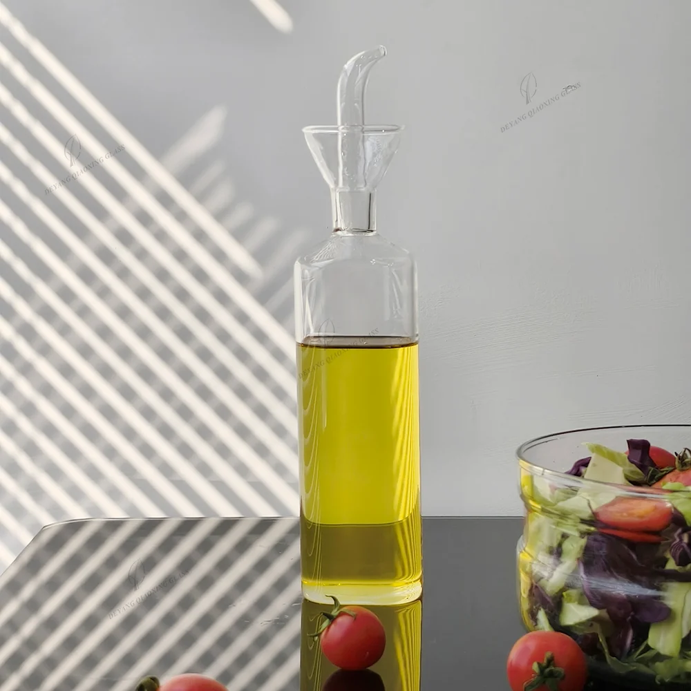 Capacity Suitable Handmade Borosilicate Glass Cooking Oil Pot Set Oil Keeper Kitchenware with Glass Flexible Spout