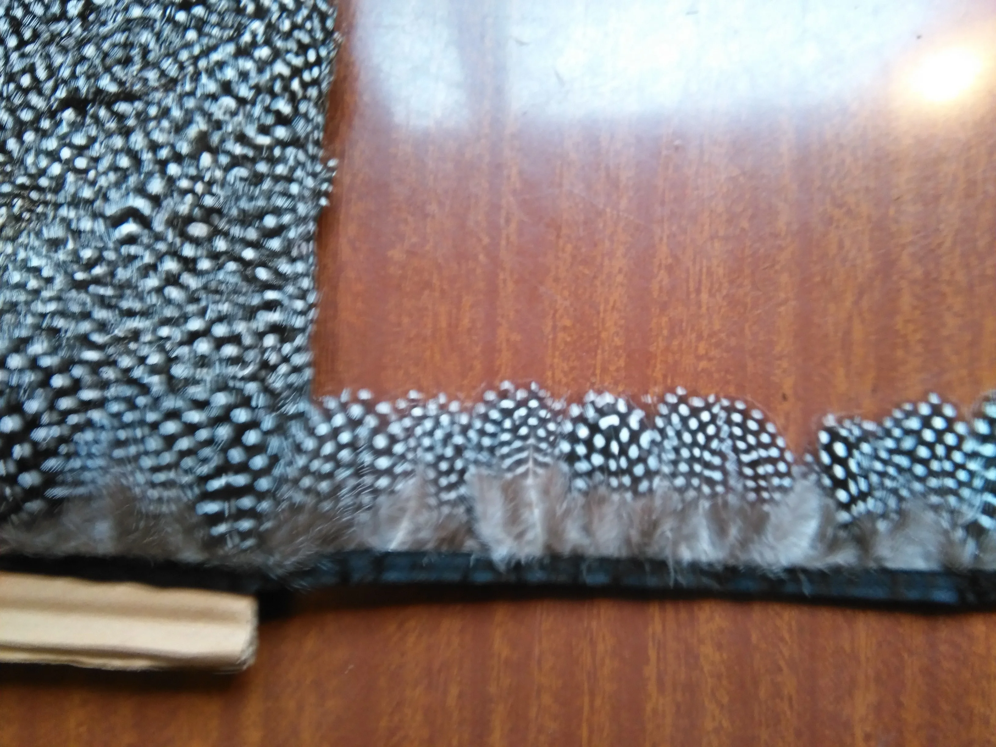 China Feather factory wholesale Natural Red Rooster Saddle Feather Fringe trim with satin ribbon tape